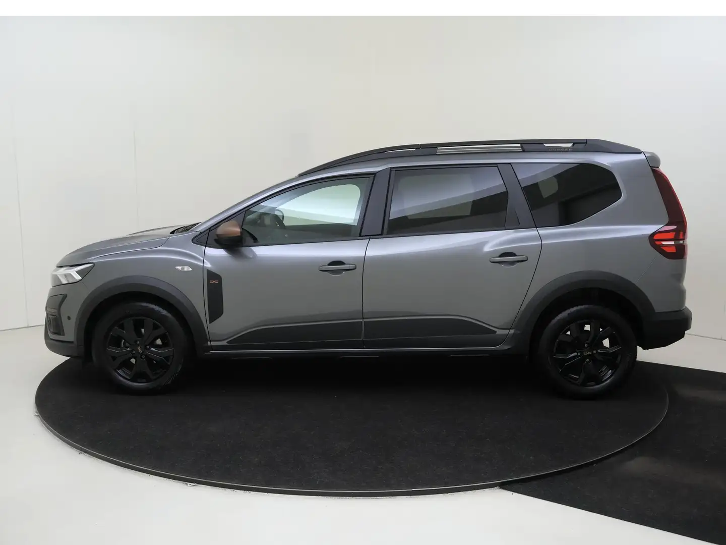 Dacia Jogger 1.0 TCe 110 Extreme 5p. Grijs - 2