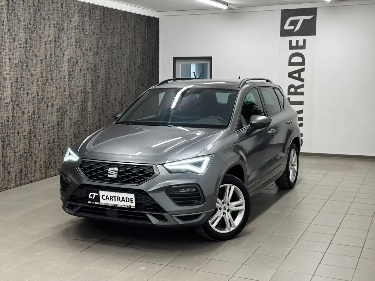 SEAT Ateca 2.0 TDI FR 4Drive / LED/ VIRTUAL/ ACC/ NAVI/ RÜCK Grau - 2