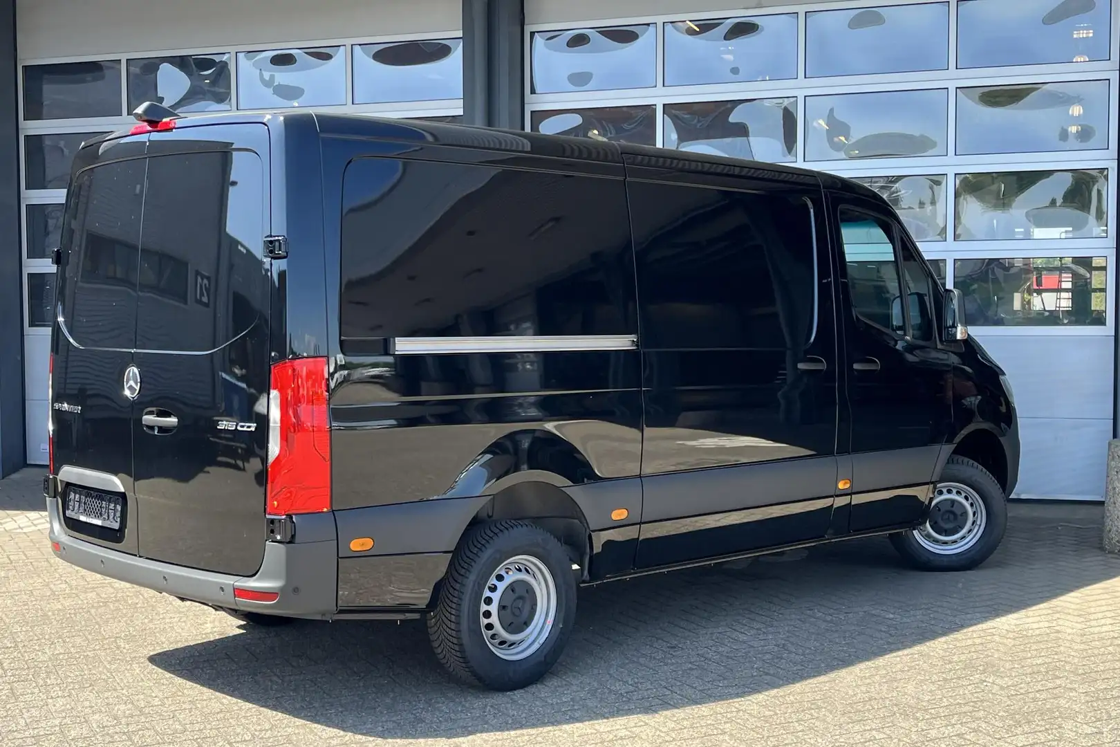 Mercedes-Benz Sprinter 315 L2 Automaat Pro | Winterpakket | Parkeerpakket Negro - 2