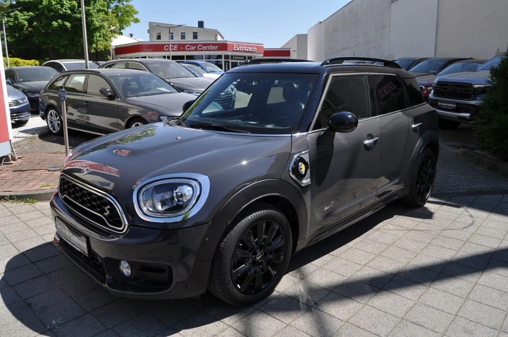 MINI Cooper SE Countryman Cooper Countryman SE All4 Leder/Pano/HUD/H&K/LED Grau - 1
