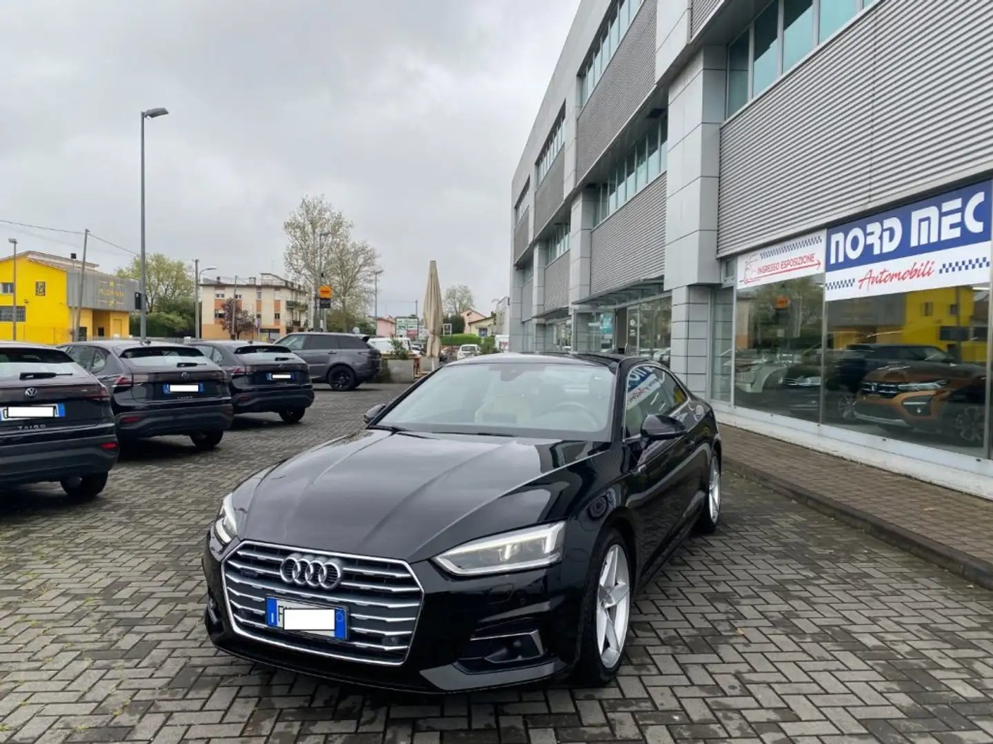 Audi A5 45 TFSI quattro S tronic Business Schwarz - 1