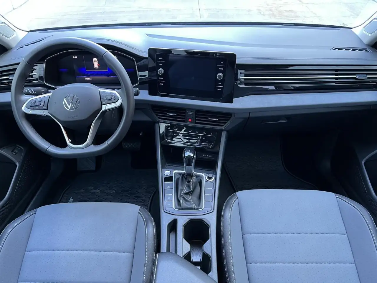 Volkswagen Jetta снимка Volkswagen Jetta