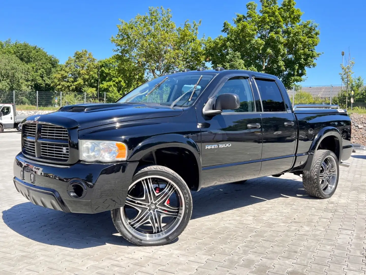 Dodge RAM 5,7 4x4 LPG Xenon Bodykit 6zoll 24z Tausch M Nero - 1