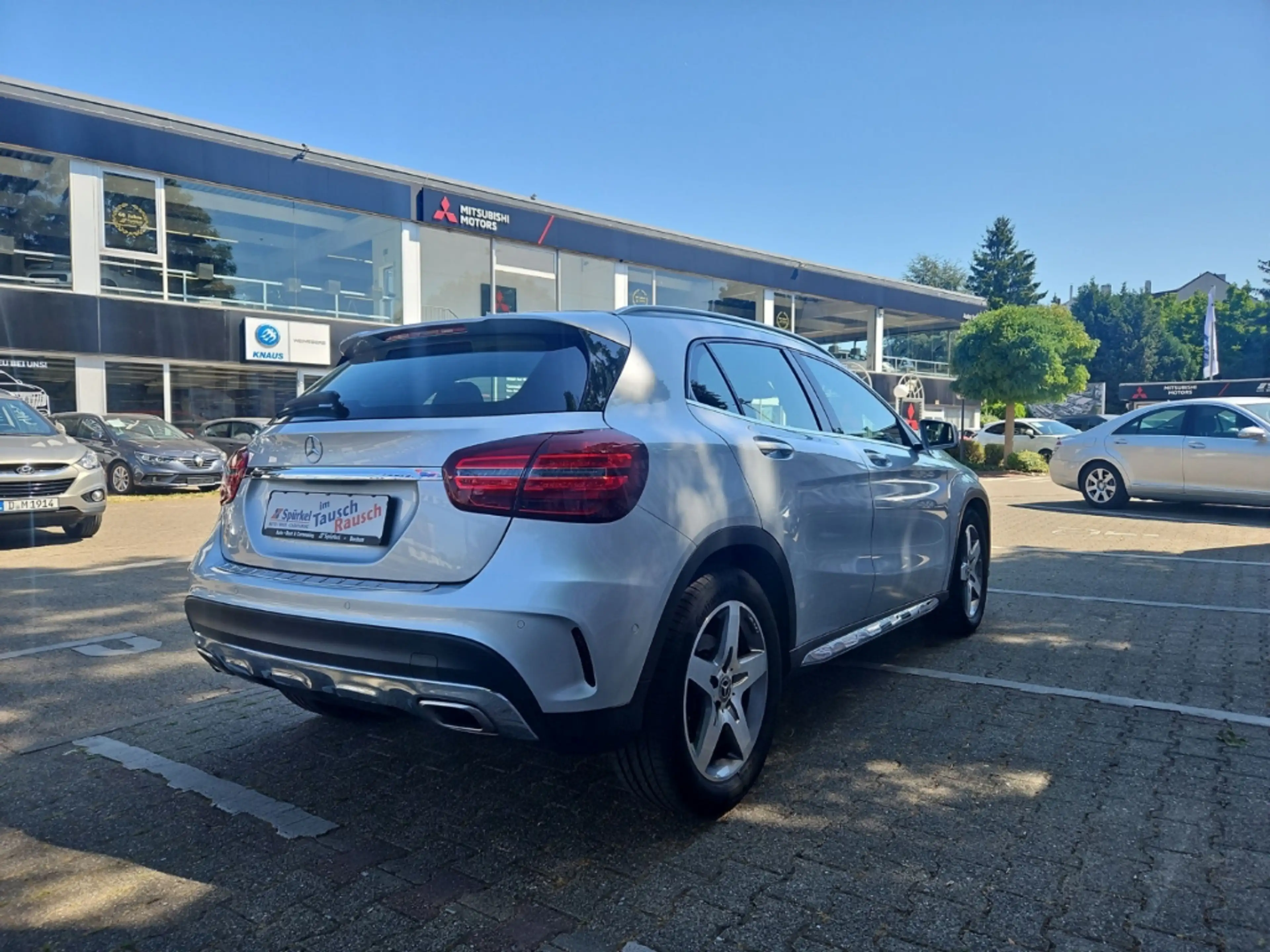 Mercedes-Benz GLA 200 Automatik, Sitzheizung, Navigation, PDC — photo 13