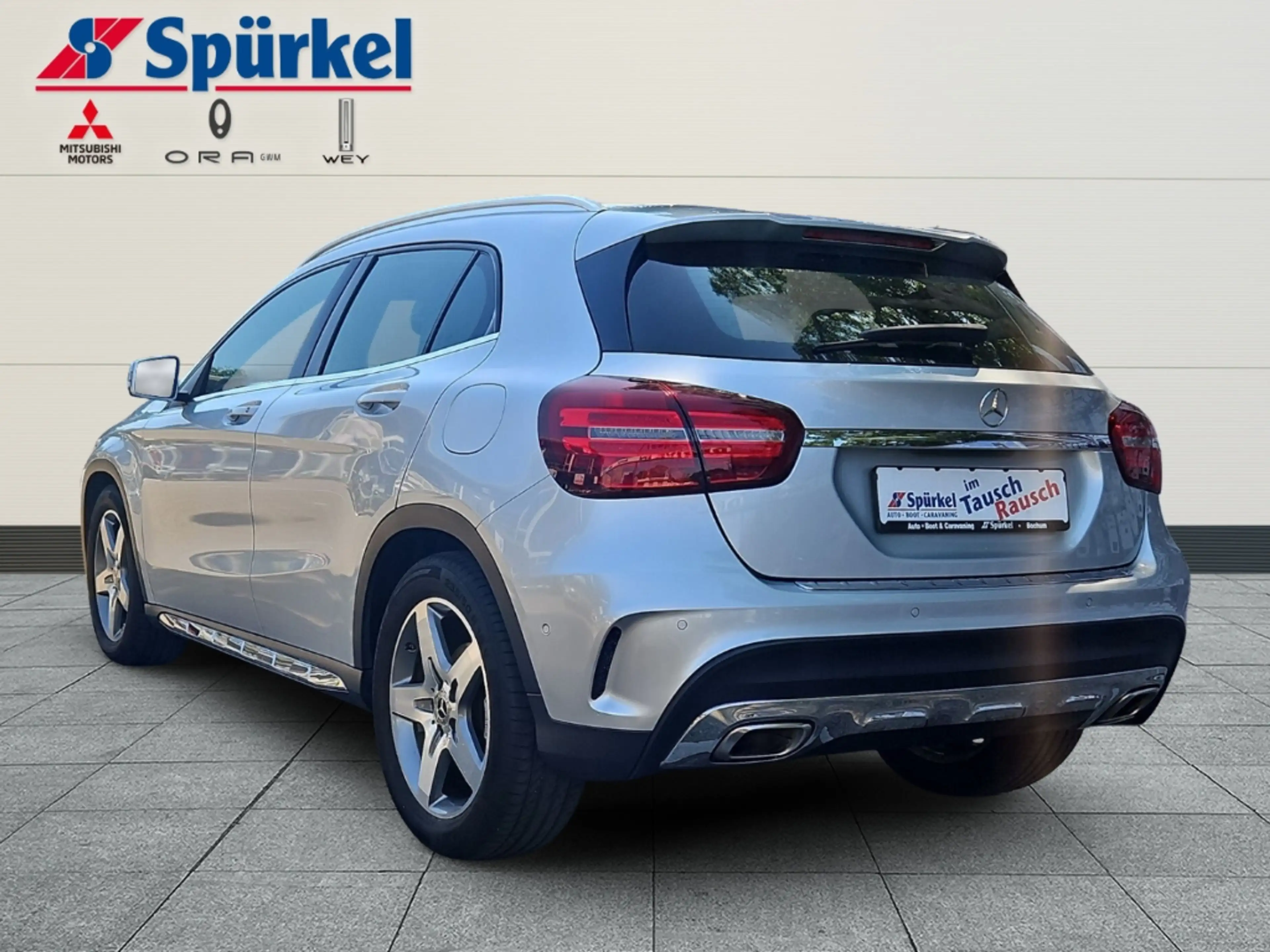 Mercedes-Benz GLA 200 Automatik, Sitzheizung, Navigation, PDC — photo 4
