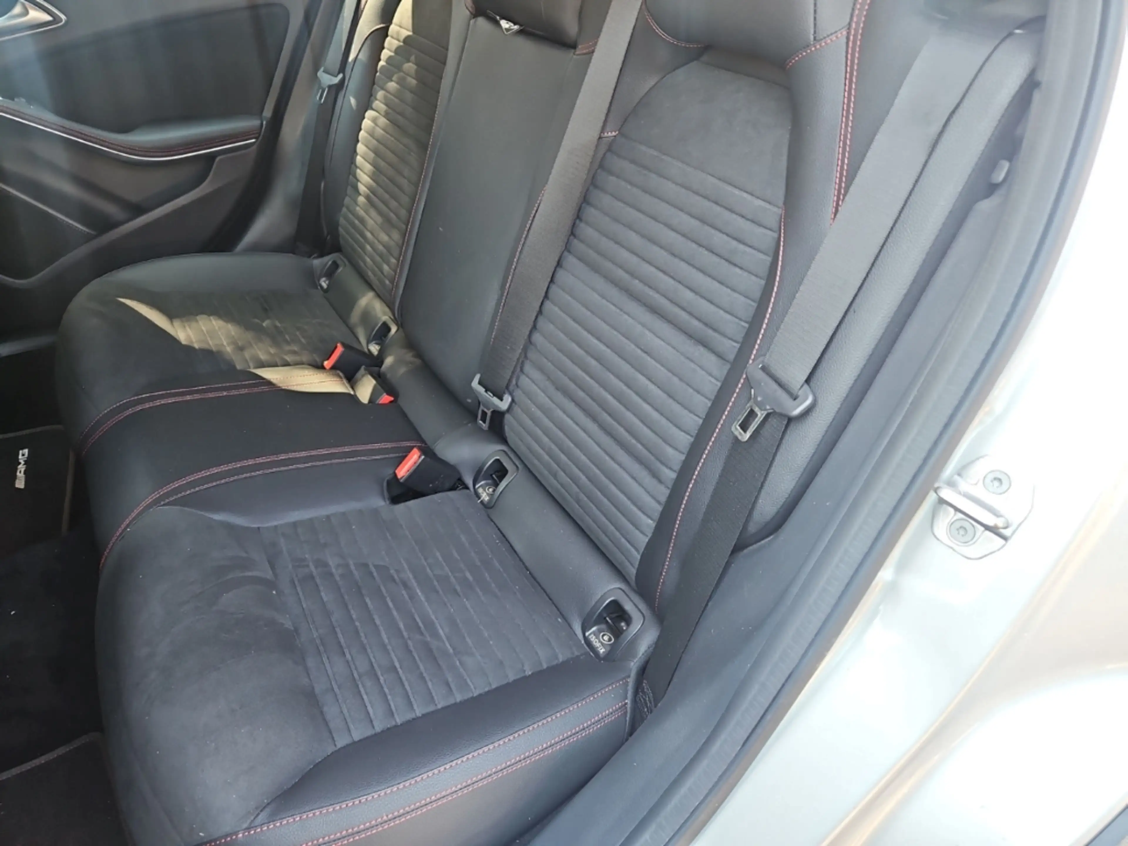Mercedes-Benz GLA 200 Automatik, Sitzheizung, Navigation, PDC — photo 9