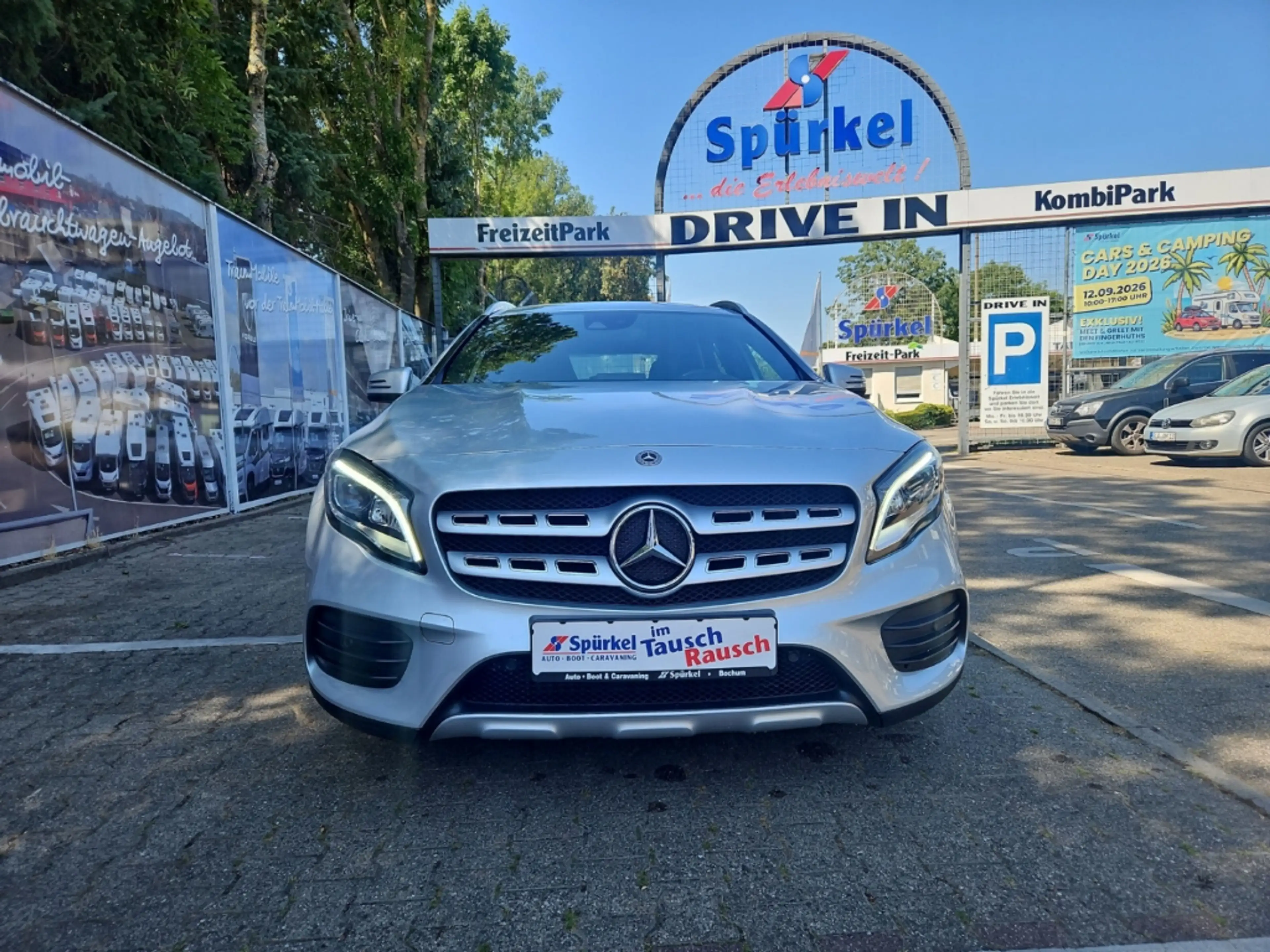 Mercedes-Benz GLA 200 Automatik, Sitzheizung, Navigation, PDC — photo 14