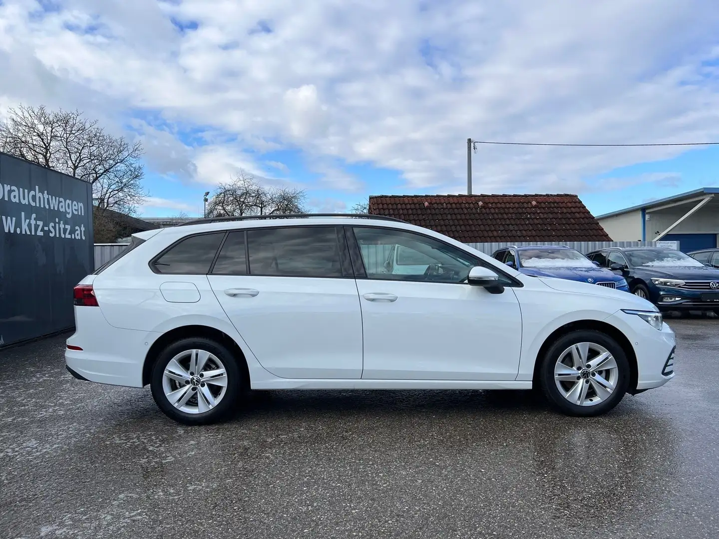 Volkswagen Golf Variant 1,5 TSI Life | VOLL-LED Weiß - 2