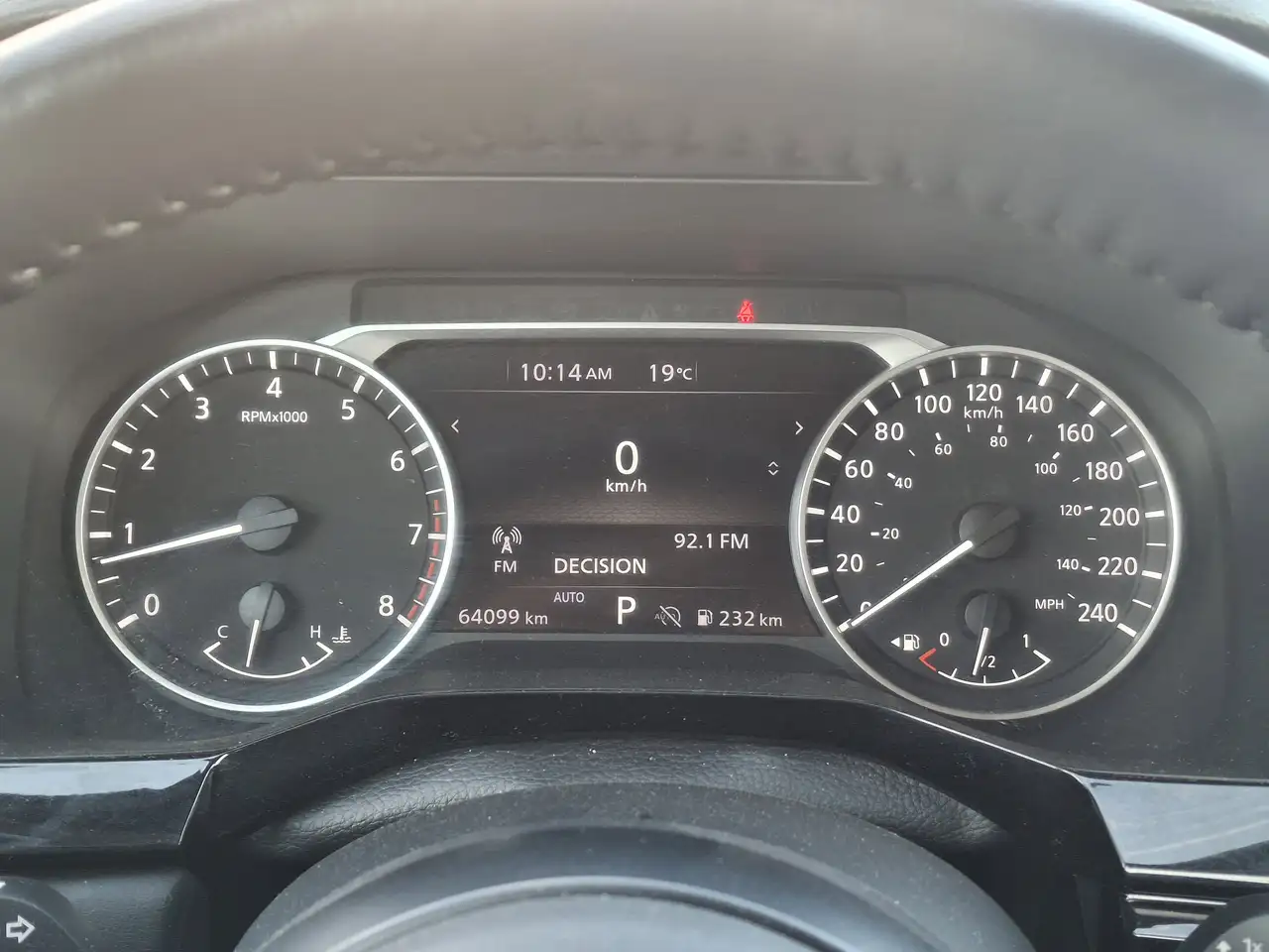 Nissan Pathfinder снимка Nissan Pathfinder