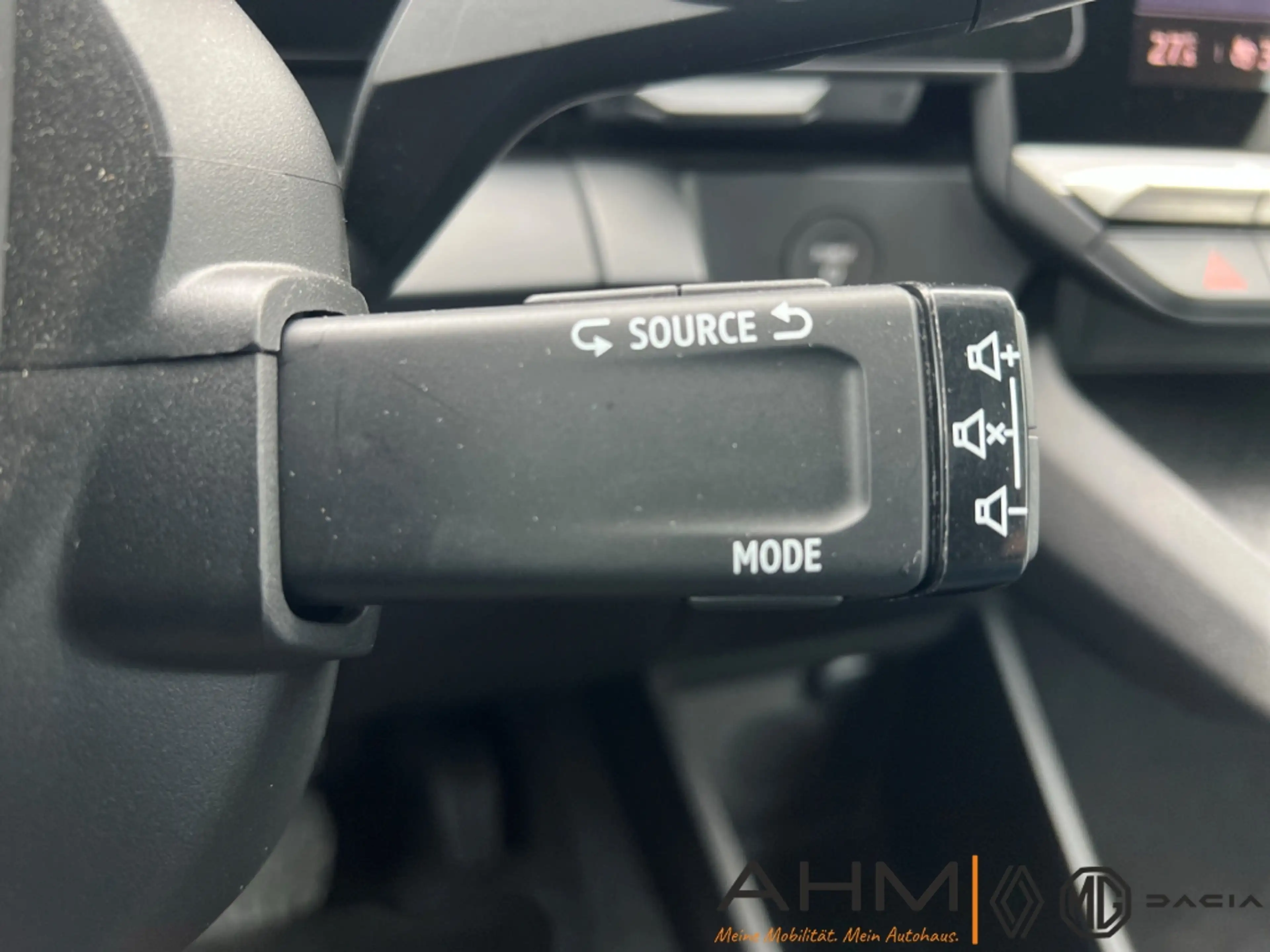 Renault Megane E-Tech Electric Equilibre — photo 24