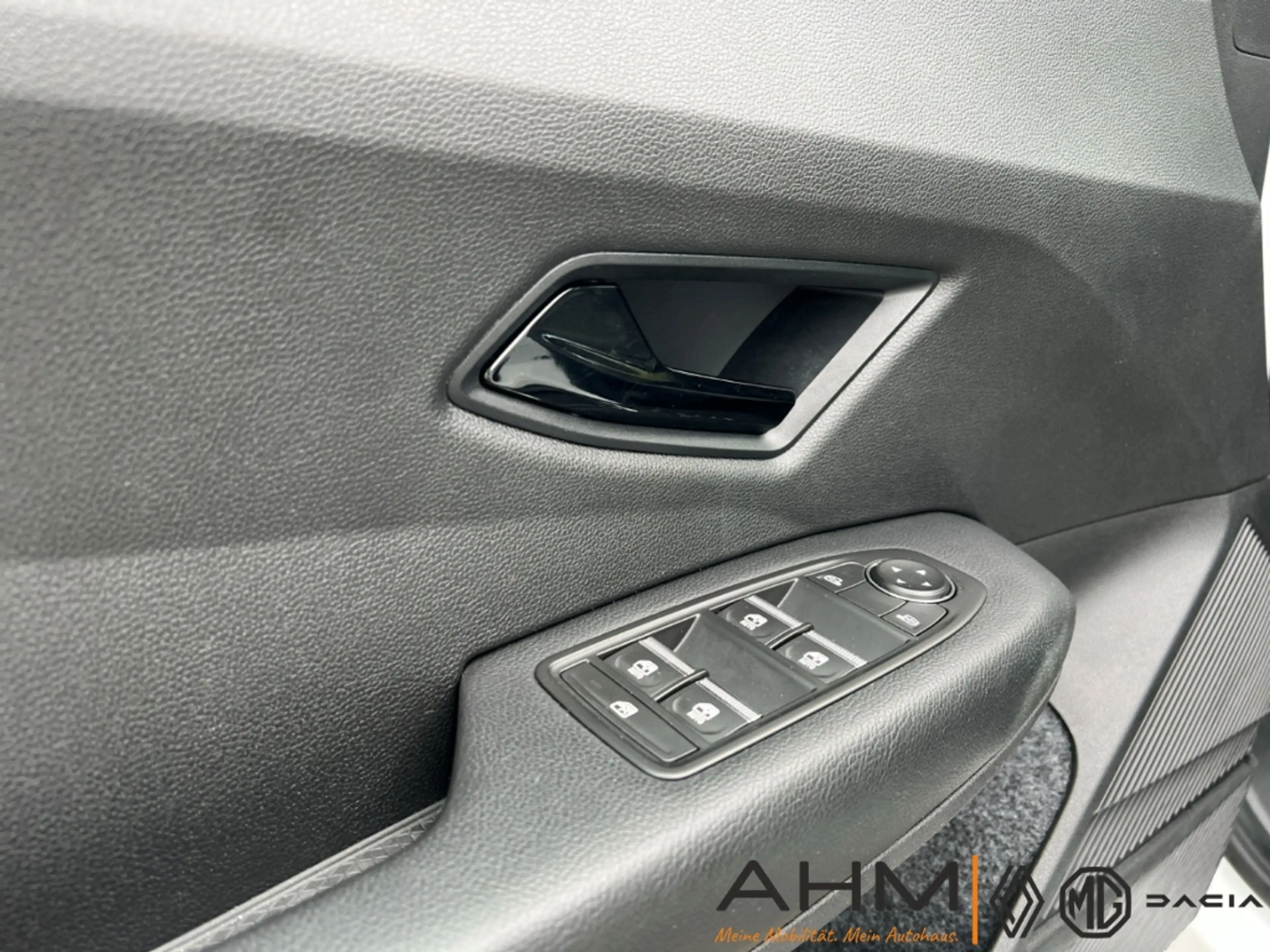Renault Megane E-Tech Electric Equilibre — photo 19