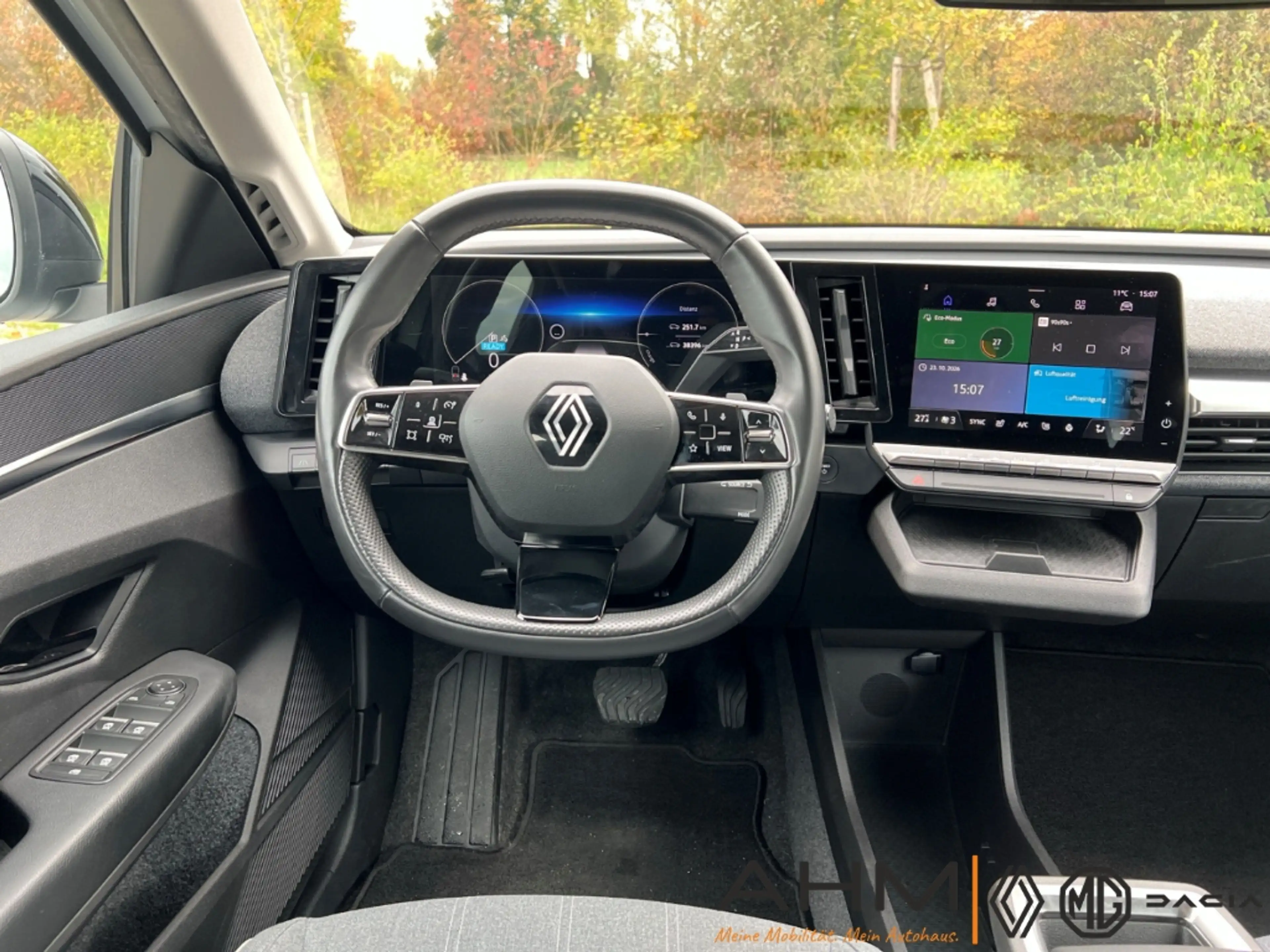 Renault Megane E-Tech Electric Equilibre — photo 15