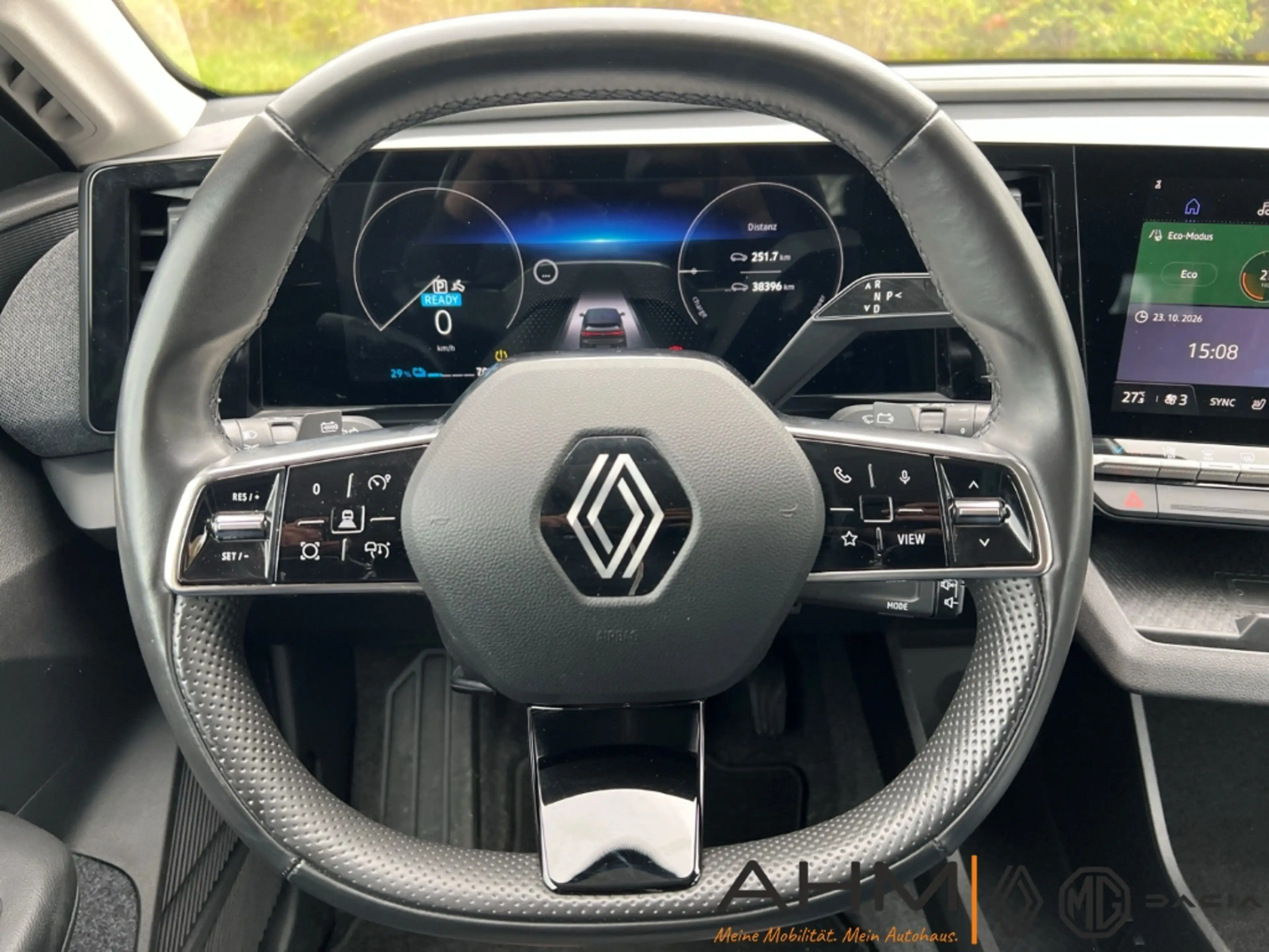 Renault Megane E-Tech Electric Equilibre — photo 23