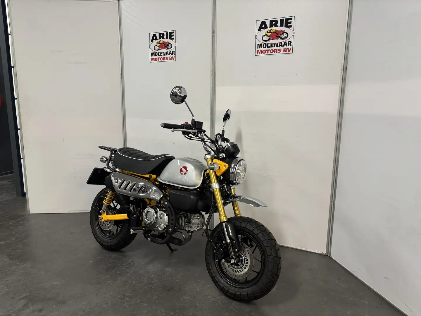 Honda Monkey 125 ABS Geel - 2