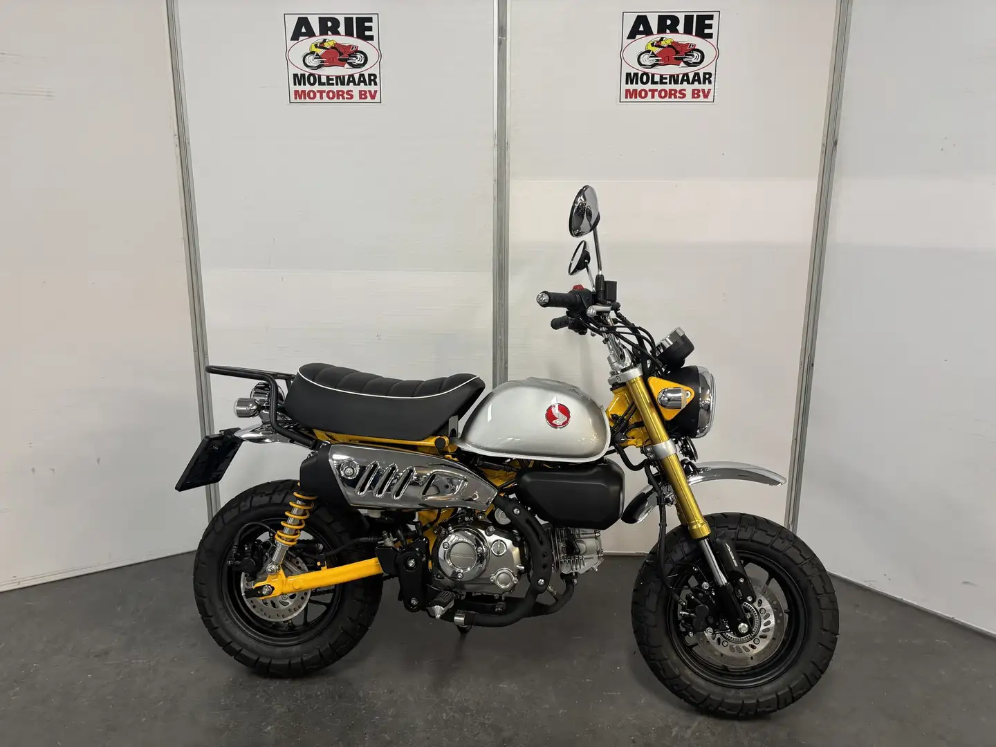 Honda Monkey 125 ABS Geel - 1
