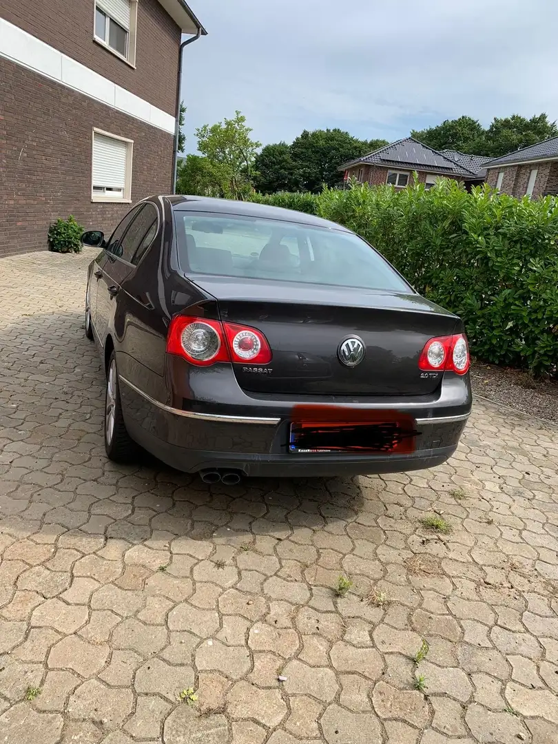 Volkswagen Passat 2.0 TDI DPF DSG Trendline - 2