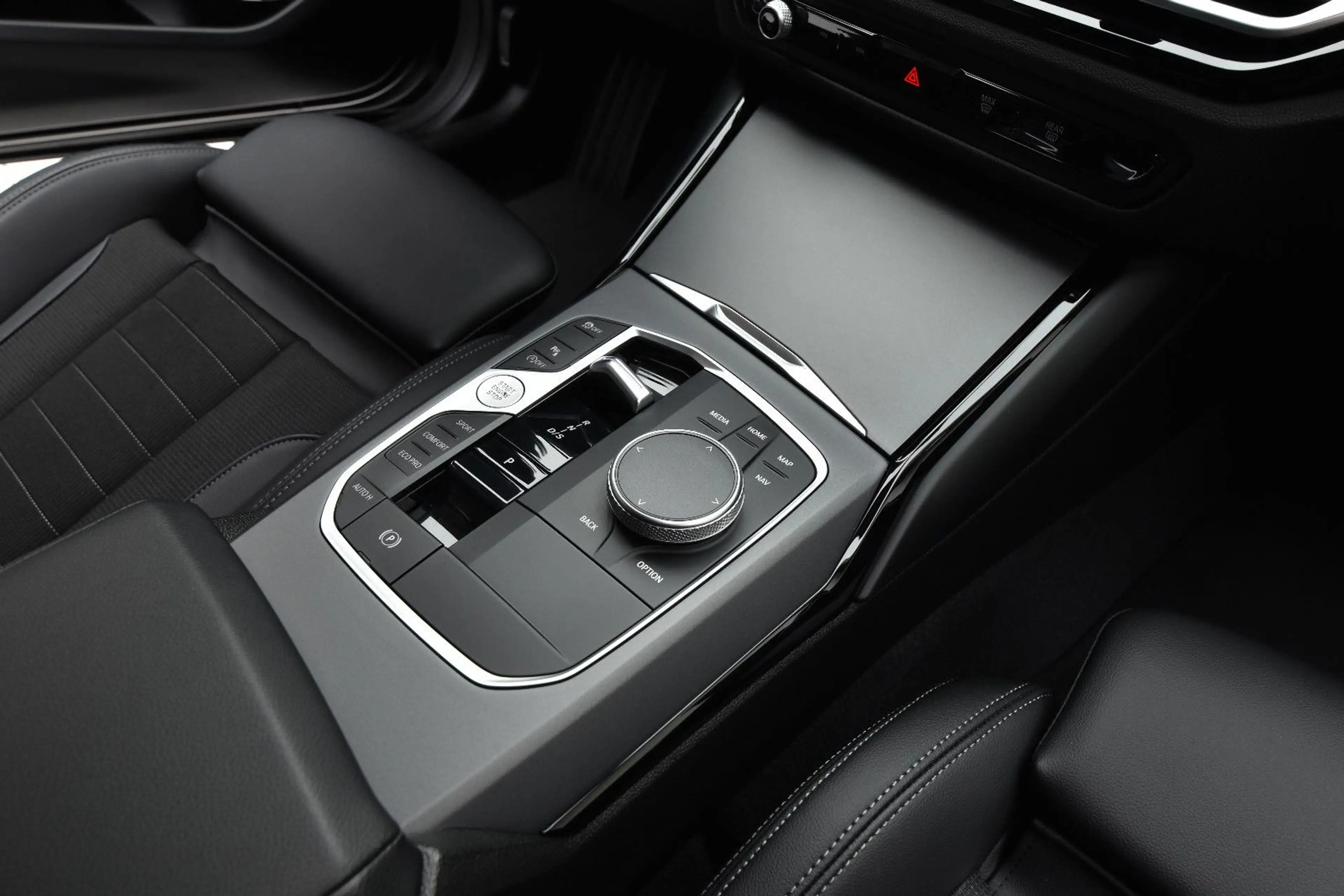 BMW 220 i Coupe *1 Hand* Curved Display* Ambiente* — photo 10