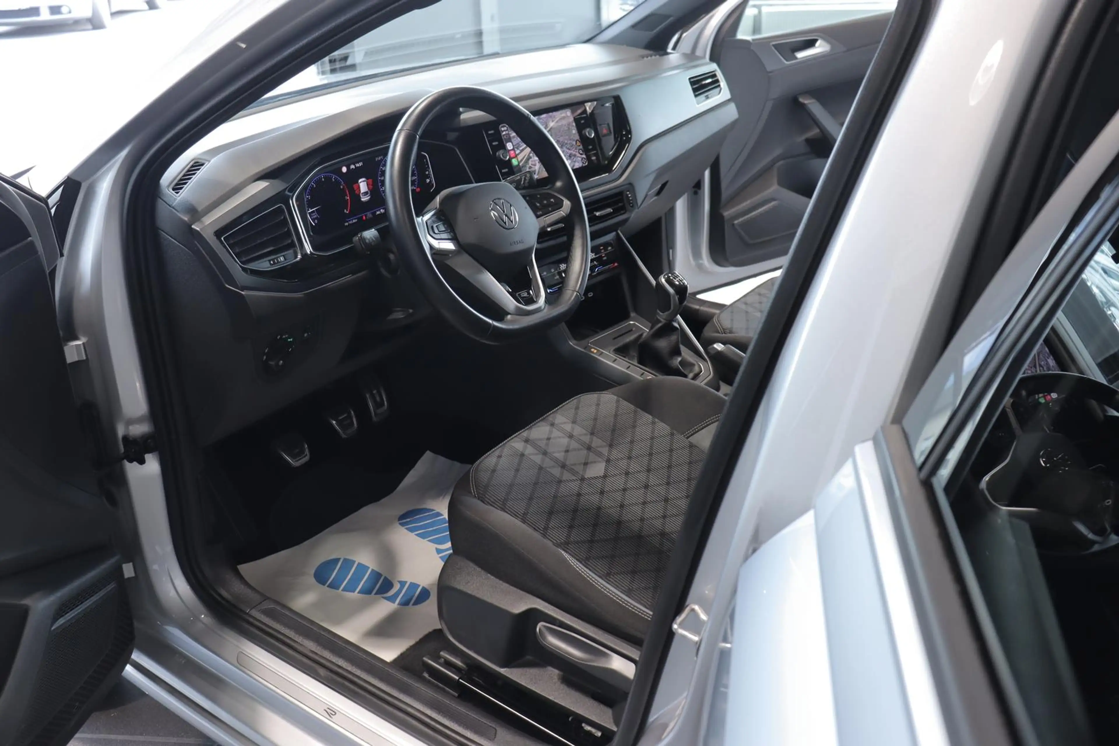 Volkswagen Taigo 1.0 TSI R-Line *PANO*ACC*SOFORT VERFÜGBAR* — photo 9