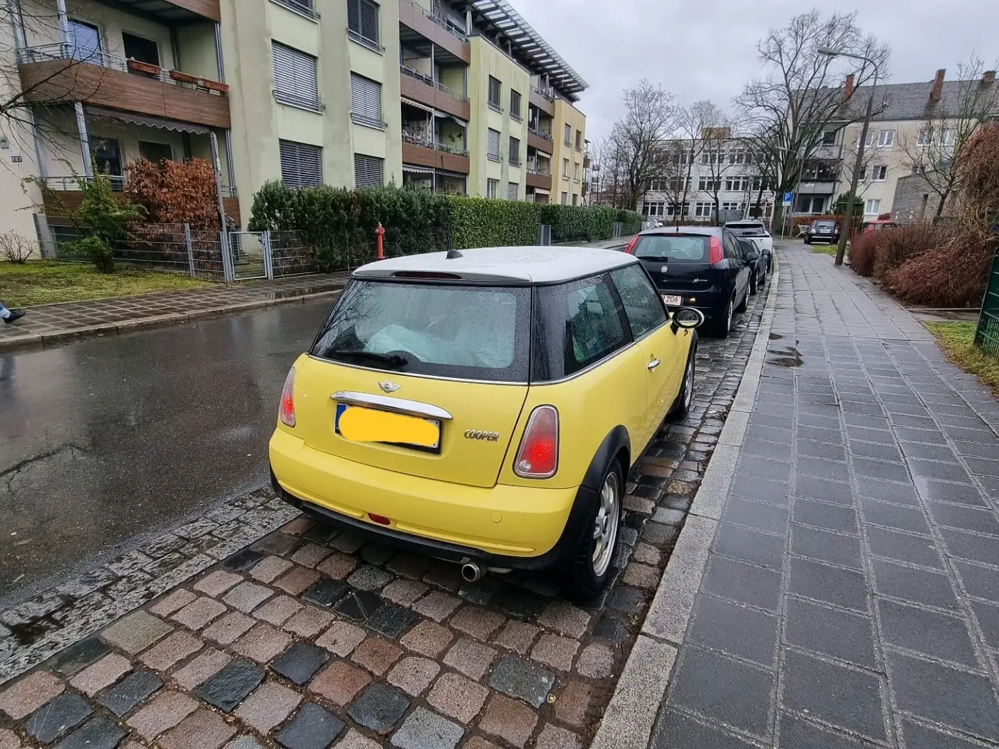 MINI Cooper Geel - 2