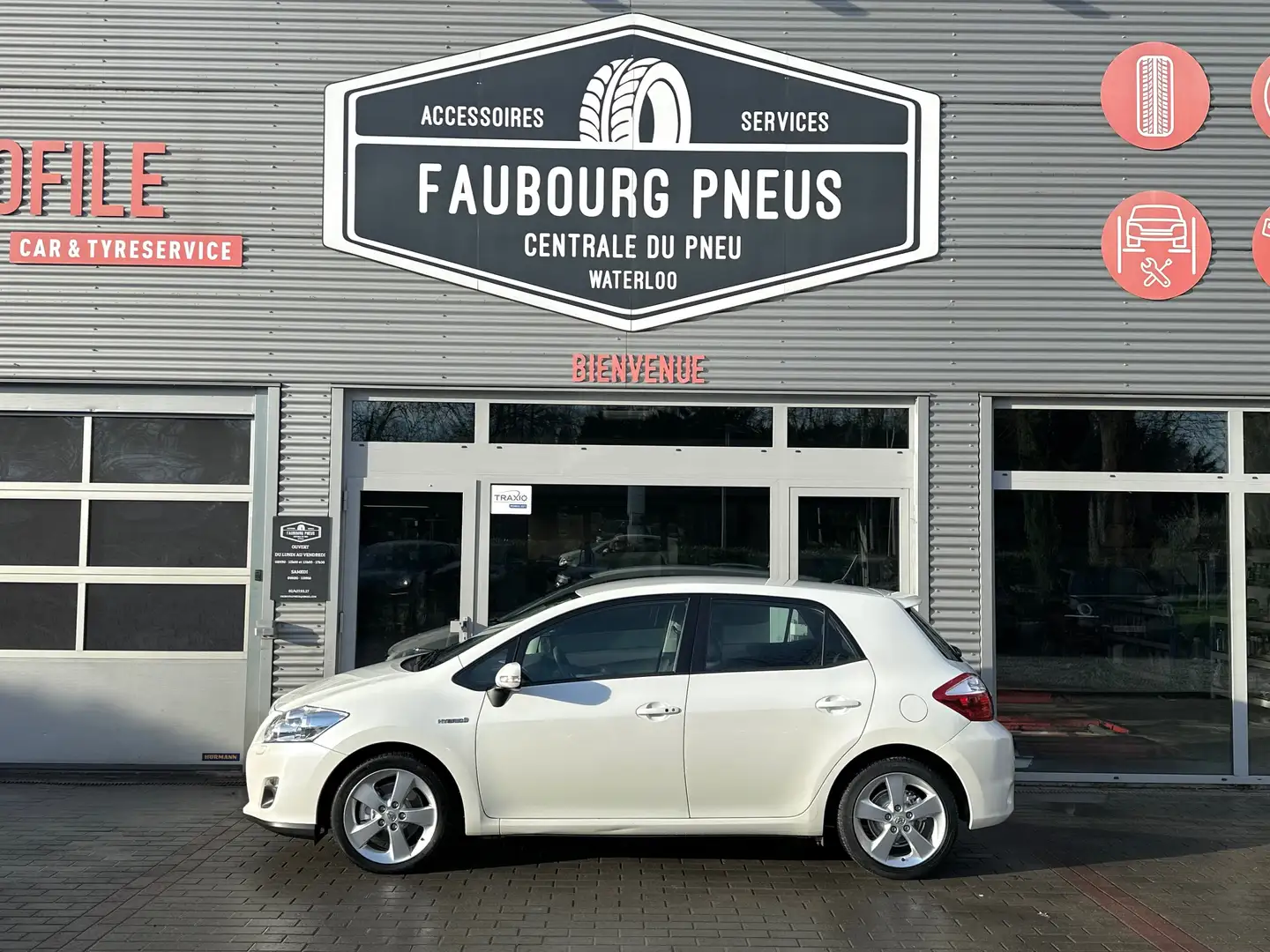 Toyota Auris *1-PROPRIETAIRE/1-OWNER*NAVIGATION*CAMERA*KEY-LESS Blanc - 2