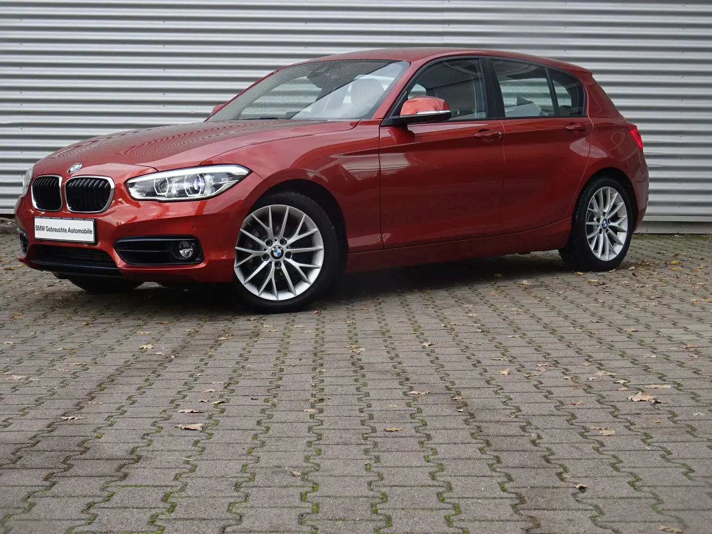 BMW 120 d xDrive 5t Sport Line LED Navi Sportsitze SH Orange - 1