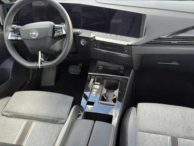 Opel Astra view 14