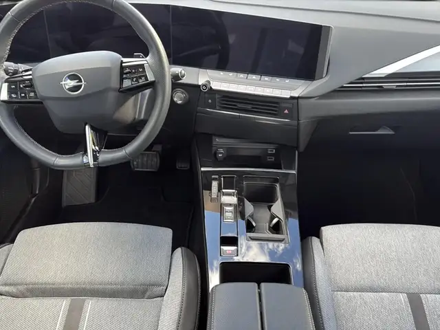 Opel Astra view 15