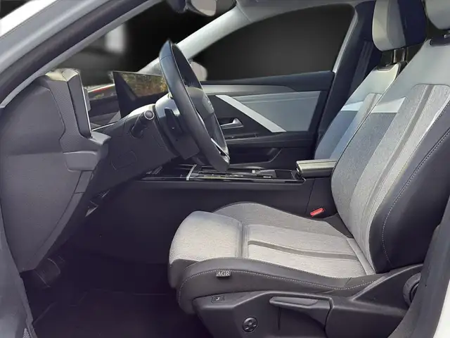 Opel Astra view 13