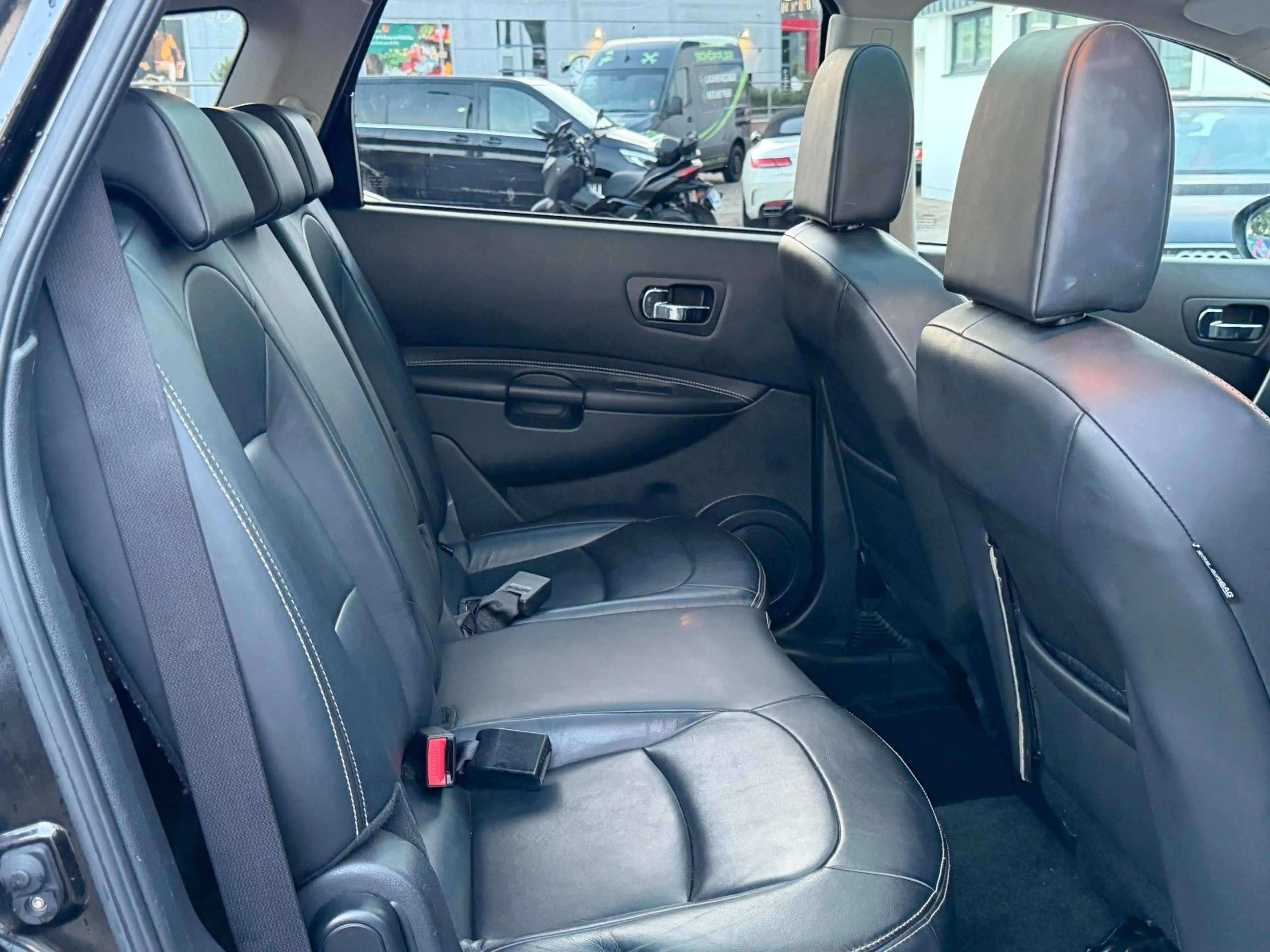Nissan Qashqai+2 Qashqai +2 Tekna 4X4/Automatik/Xenon/Pano/Voll — photo 22