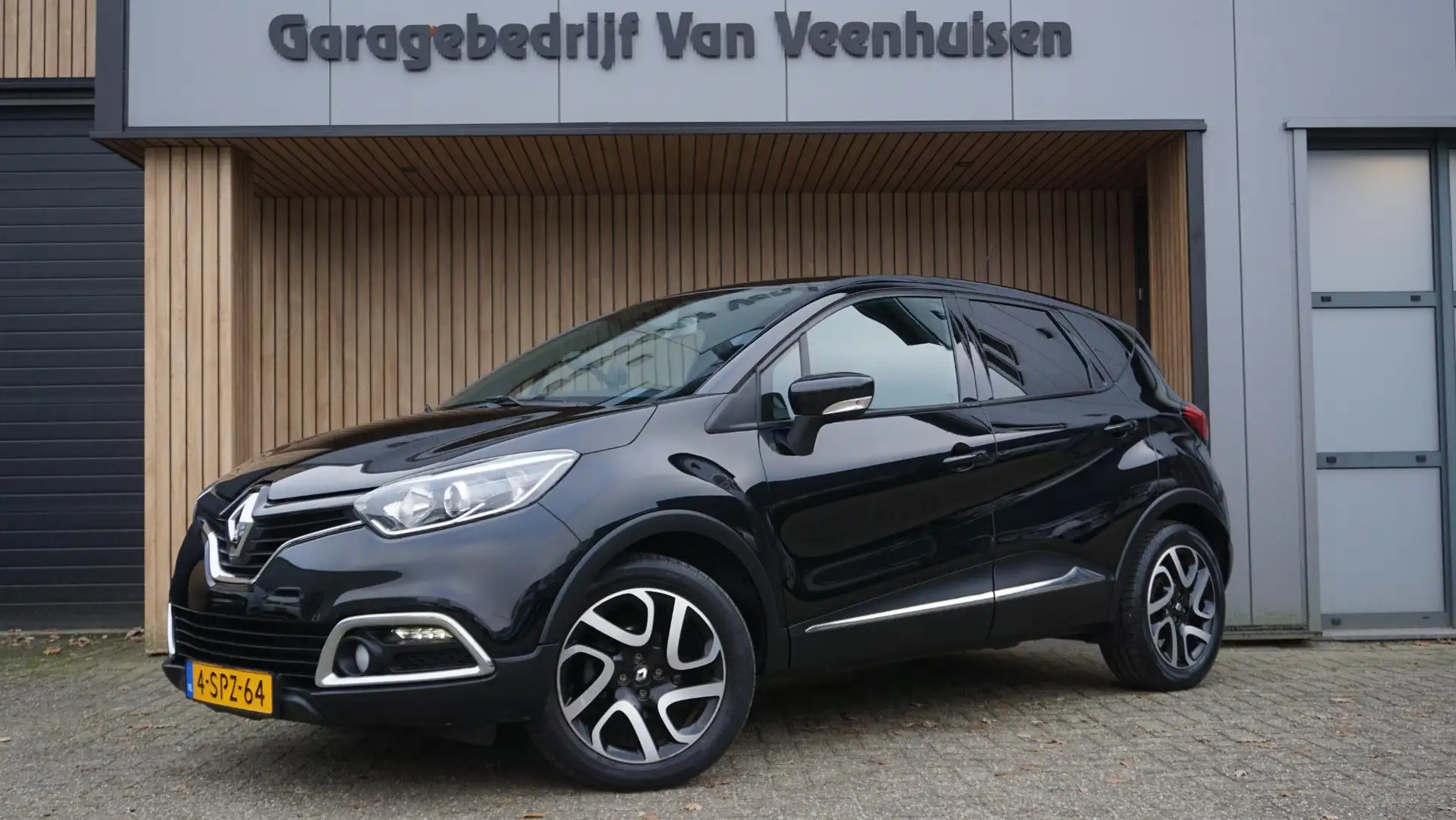Renault Captur 0.9 TCe 90pk Dynamique Navi A-Camera Keyless Trekh Zwart - 1