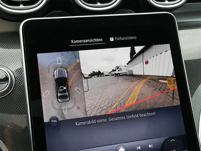 Mercedes-Benz C-Class view 19