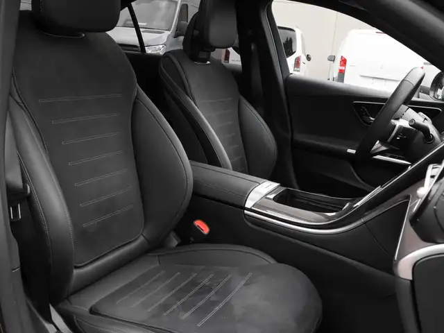 Mercedes-Benz C-Class view 5
