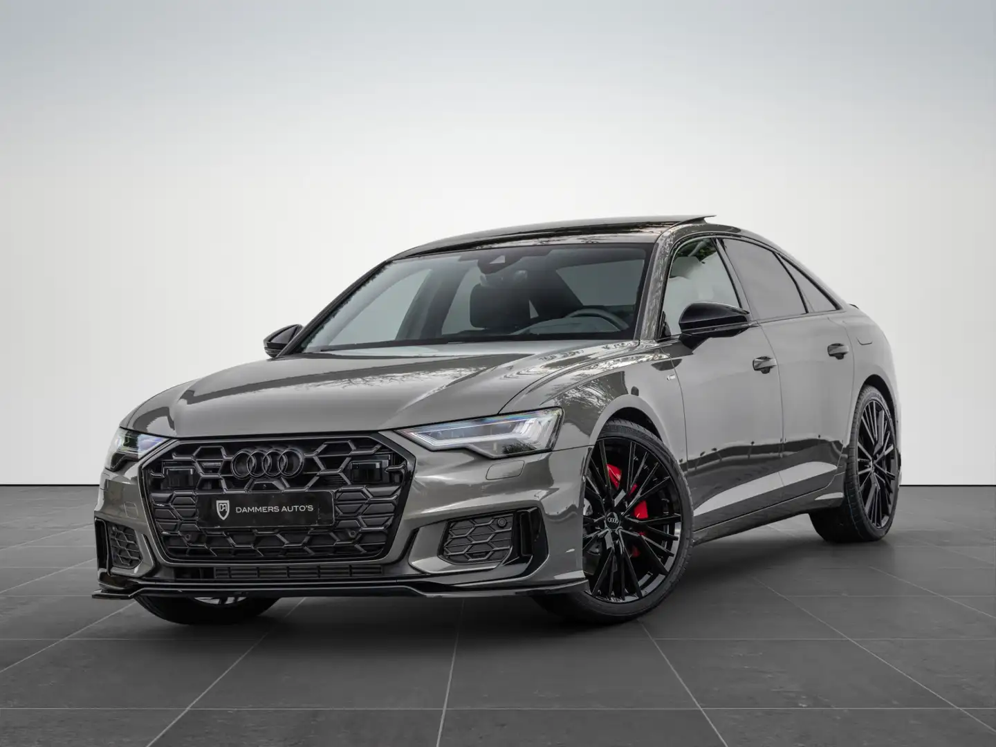 Audi A6 Limousine 55 TFSI-e 367pk Quattro S-line Pano B&O Grijs - 1