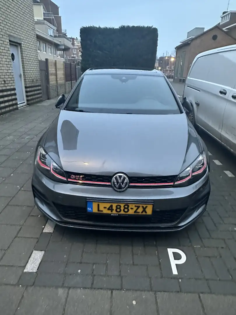 Volkswagen Golf 2.0 TSI GTI Perf. Grey - 2