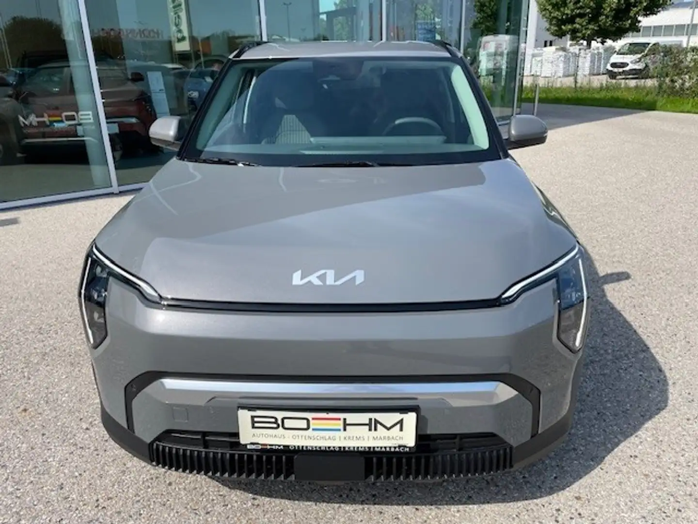 Kia EV3 FWD 81,4kWh Long Range Earth Grau - 2