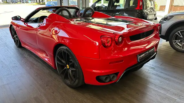 Ferrari F430 view 6