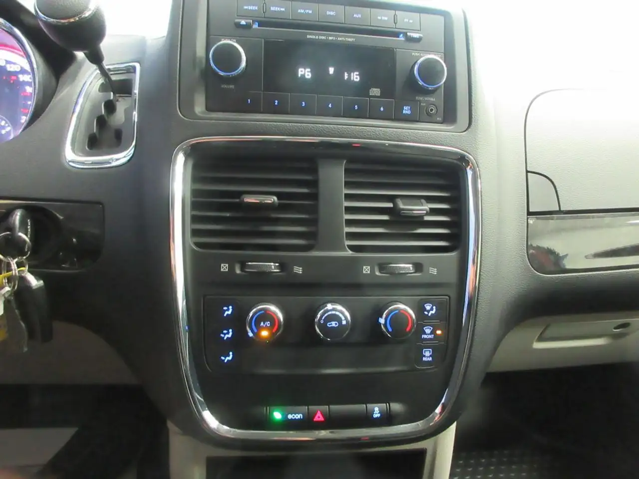 Dodge Grand Caravan photo Dodge Grand Caravan
