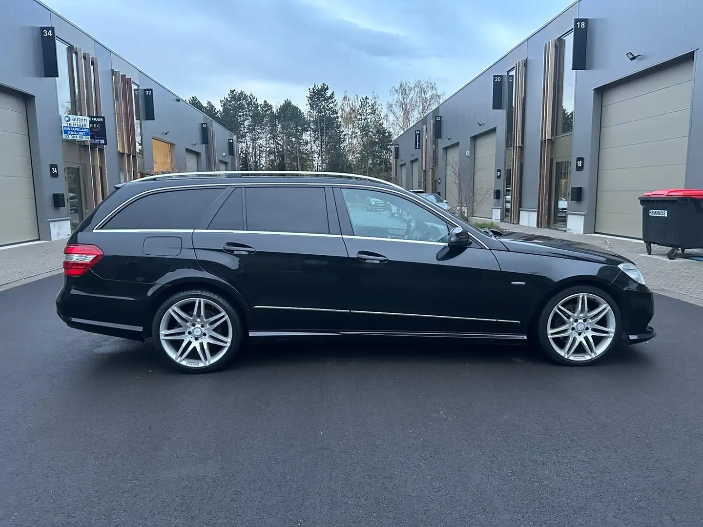 Mercedes-Benz E 220 E 220 CDI BE Avantgarde Start/Stop PACK AMG Zwart - 2