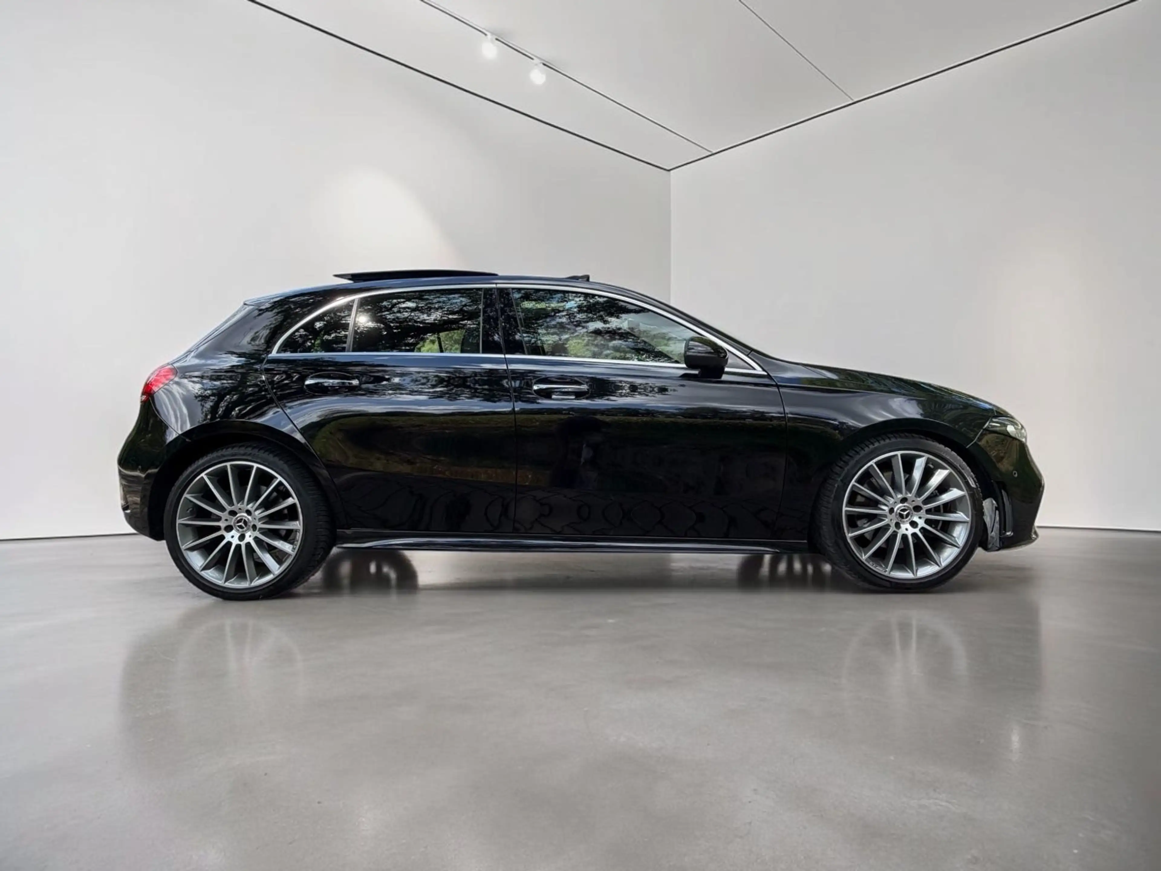 Mercedes-Benz A 220 | 4 - Matic| PANO| BURMESTER| LED| 360° — photo 6