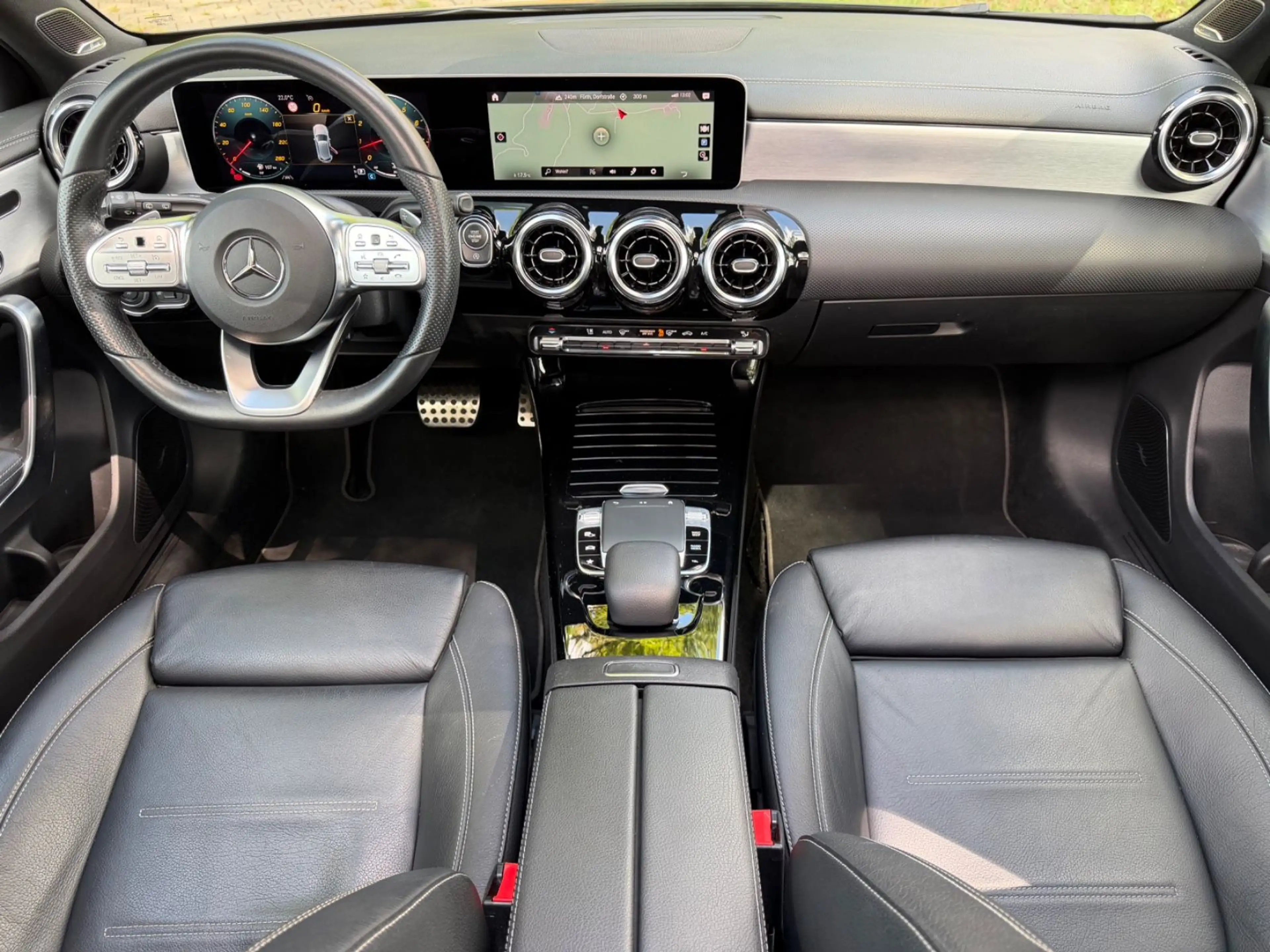 Mercedes-Benz A 220 | 4 - Matic| PANO| BURMESTER| LED| 360° — photo 12