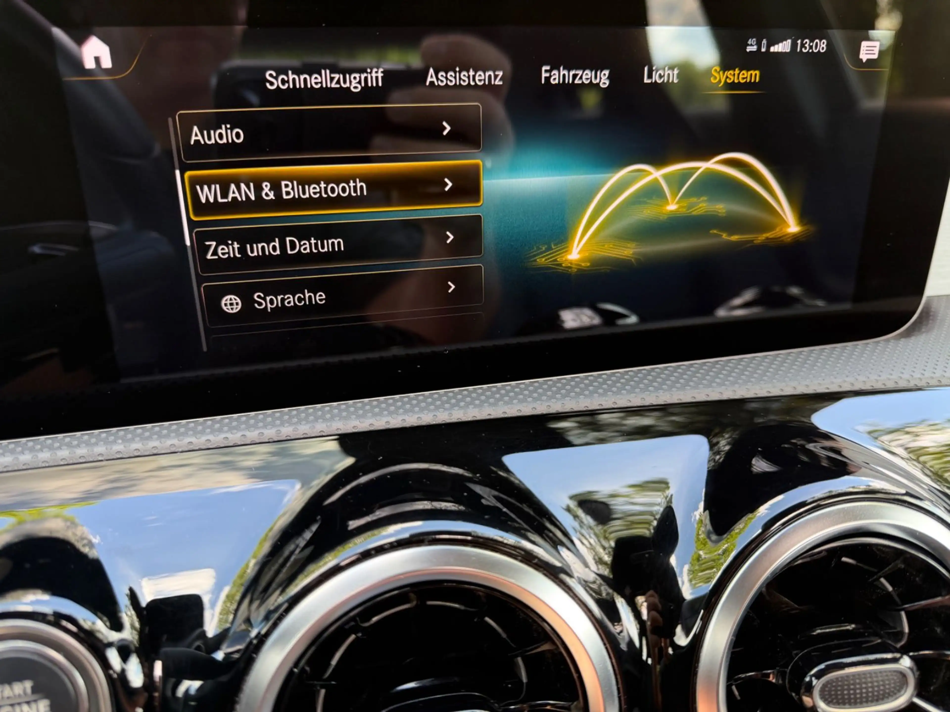 Mercedes-Benz A 220 | 4 - Matic| PANO| BURMESTER| LED| 360° — photo 37