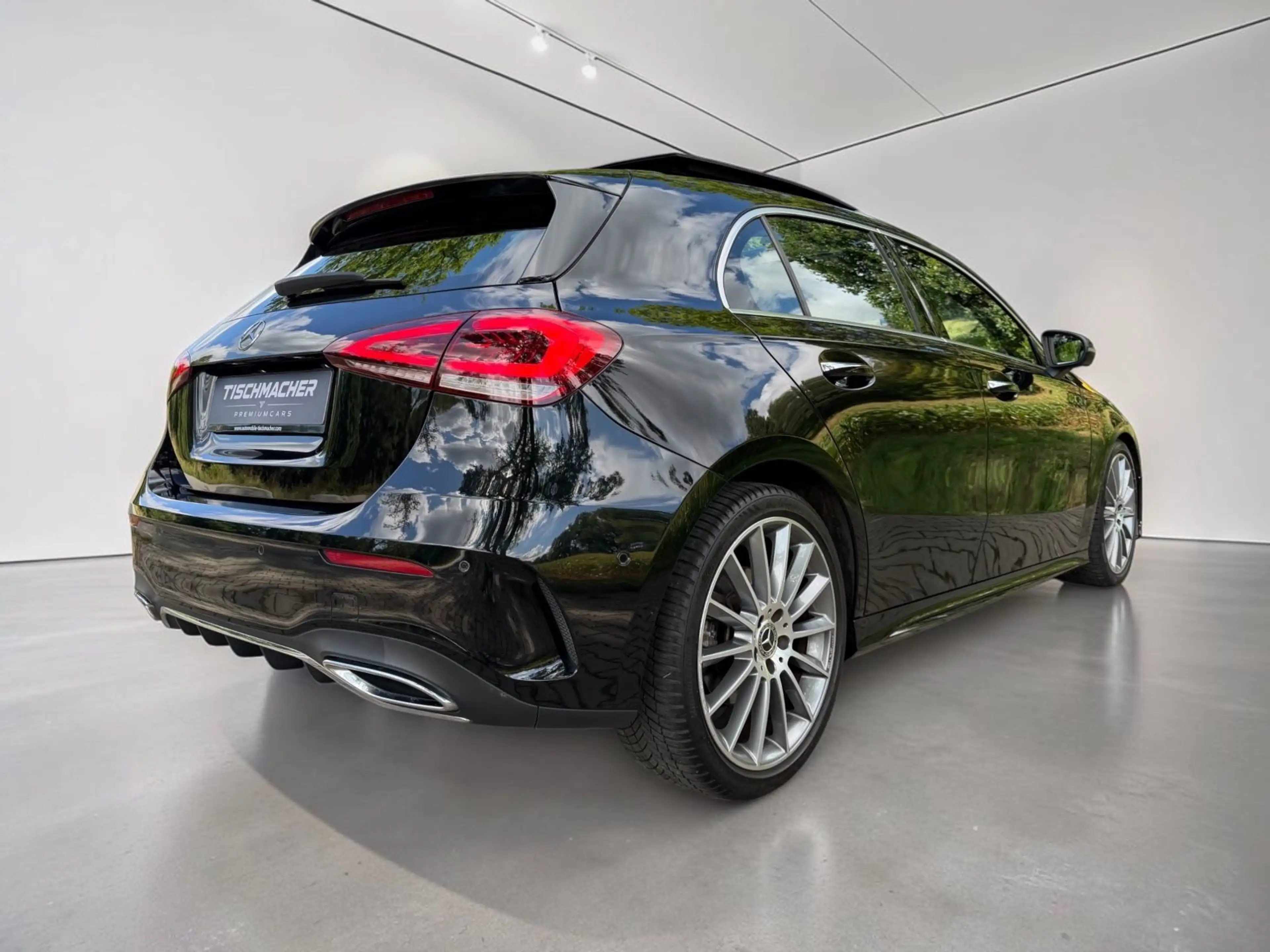 Mercedes-Benz A 220 | 4 - Matic| PANO| BURMESTER| LED| 360° — photo 3