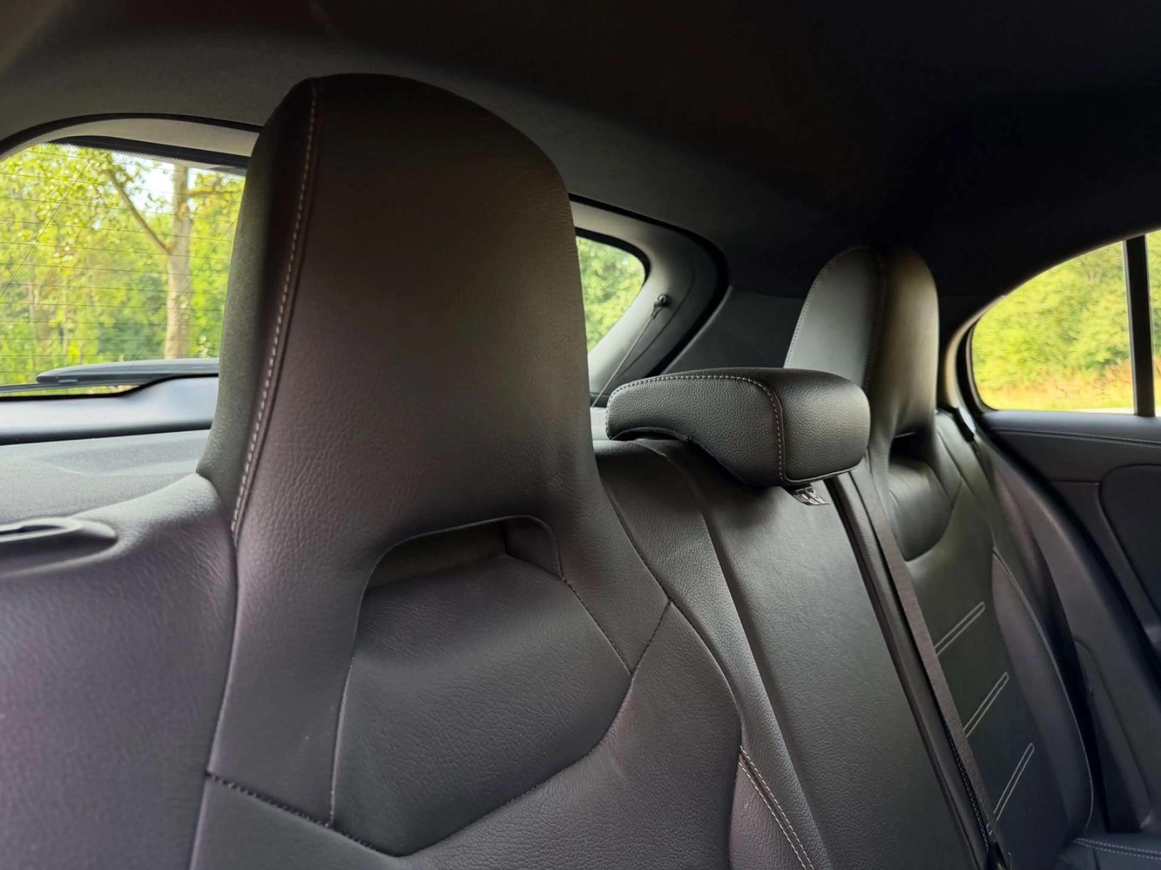 Mercedes-Benz A 220 | 4 - Matic| PANO| BURMESTER| LED| 360° — photo 31
