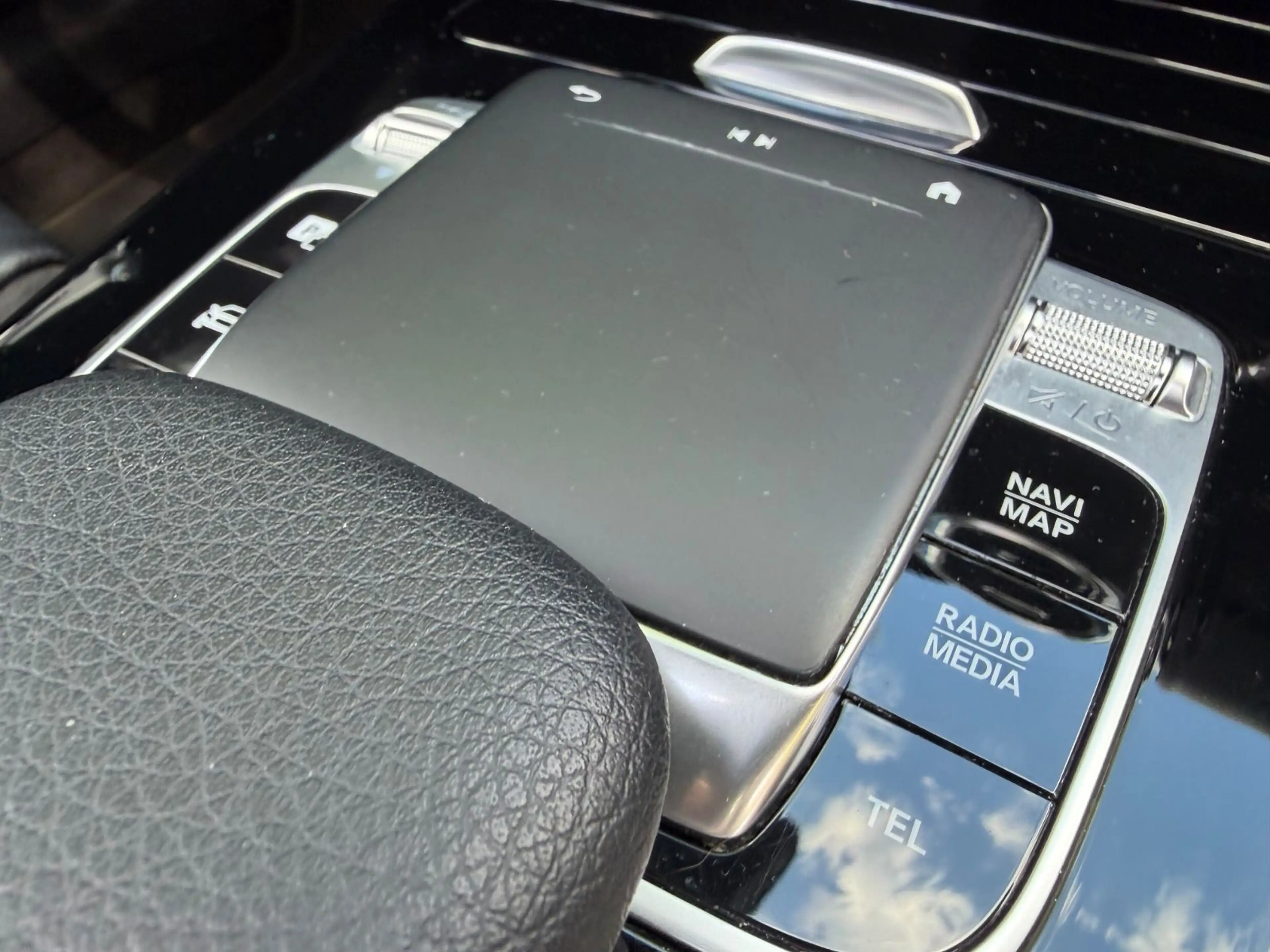 Mercedes-Benz A 220 | 4 - Matic| PANO| BURMESTER| LED| 360° — photo 22