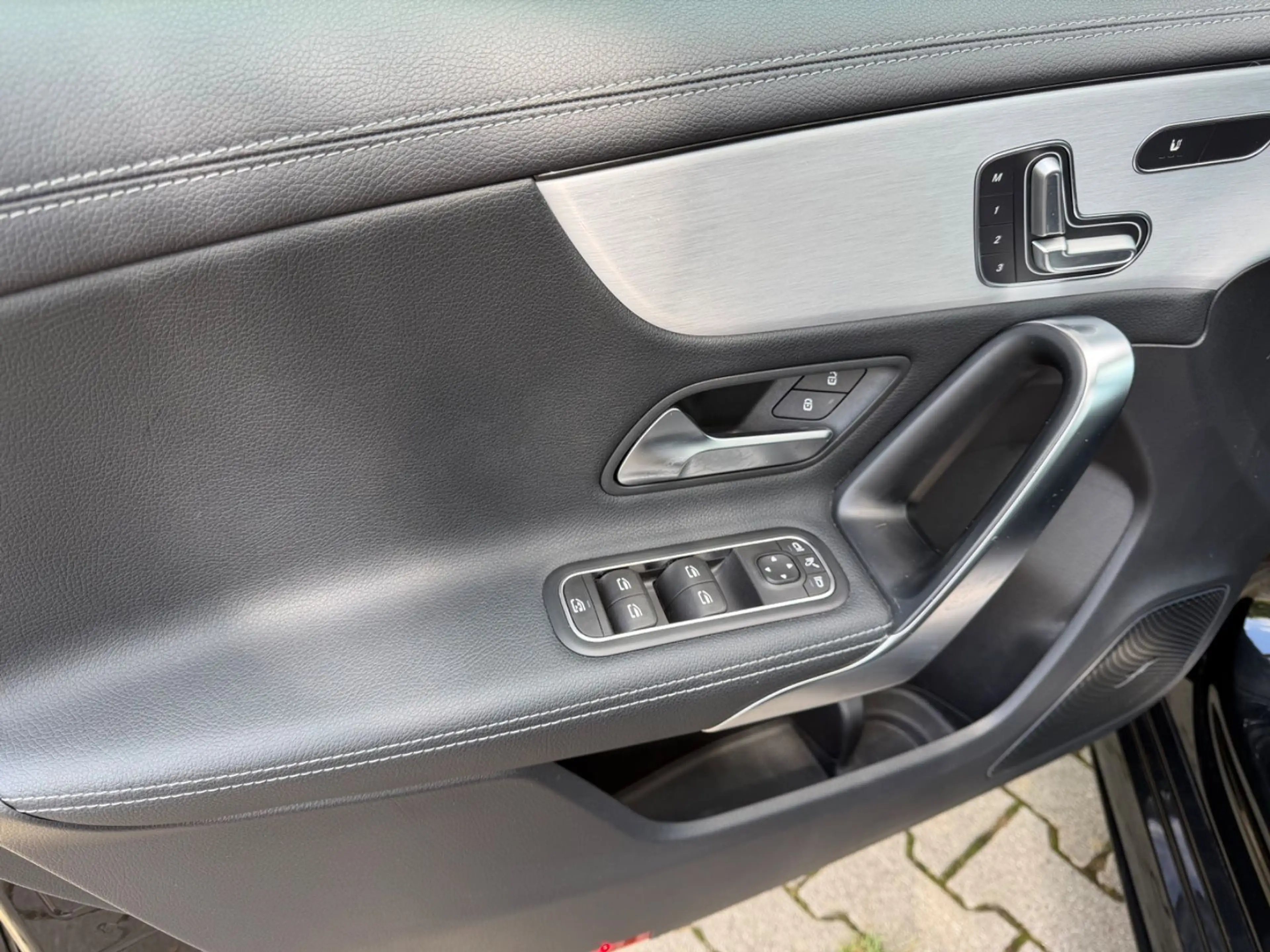 Mercedes-Benz A 220 | 4 - Matic| PANO| BURMESTER| LED| 360° — photo 29