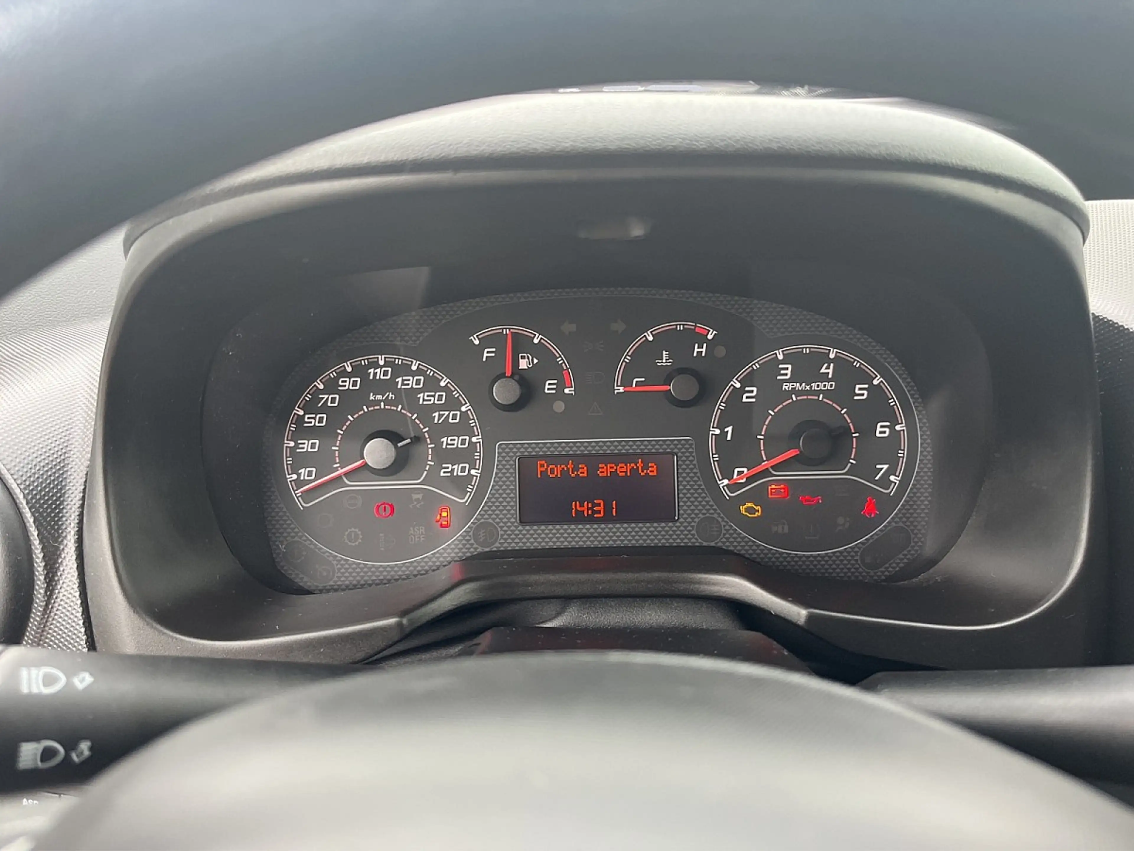 Fiat Fiorino Fiorino 1,3 MultiJet 95 Basis — photo 11