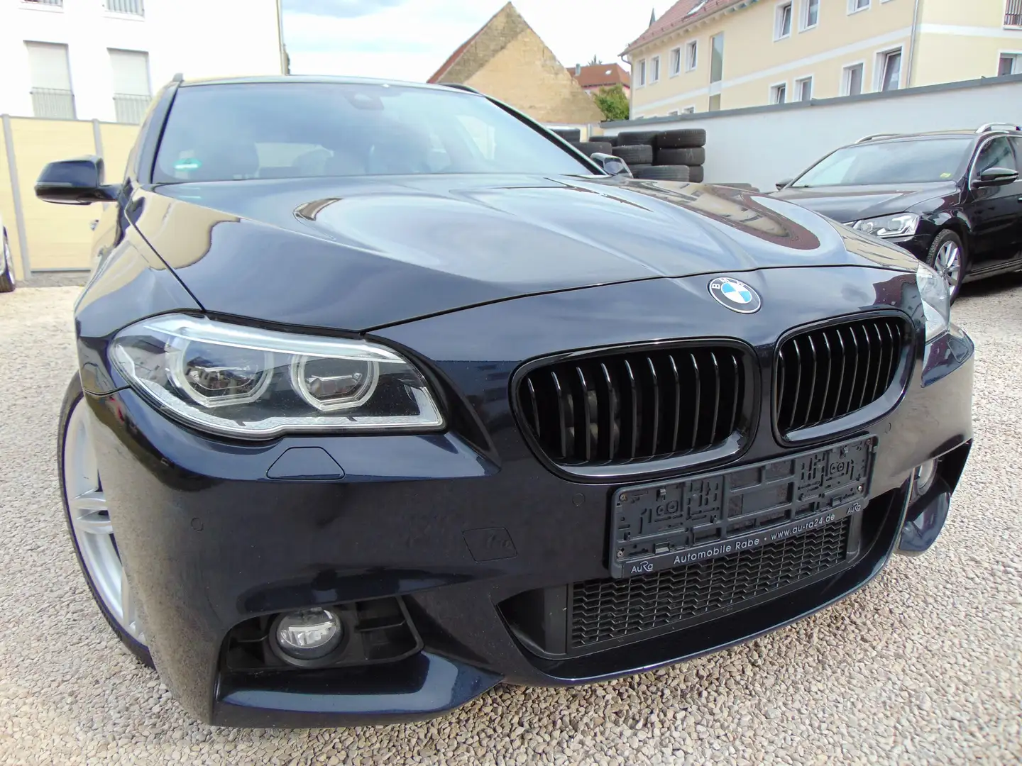 BMW 530 d Sport-Aut. M-Paket |LED|Head-Up|Pano|R-Kam| Schwarz - 1