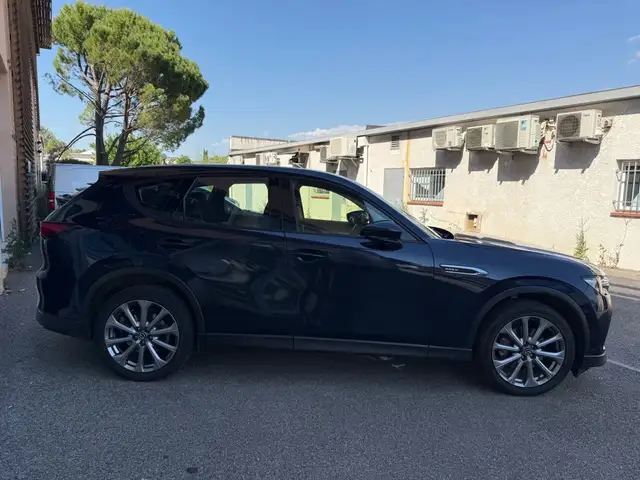 Mazda CX-60 view 4
