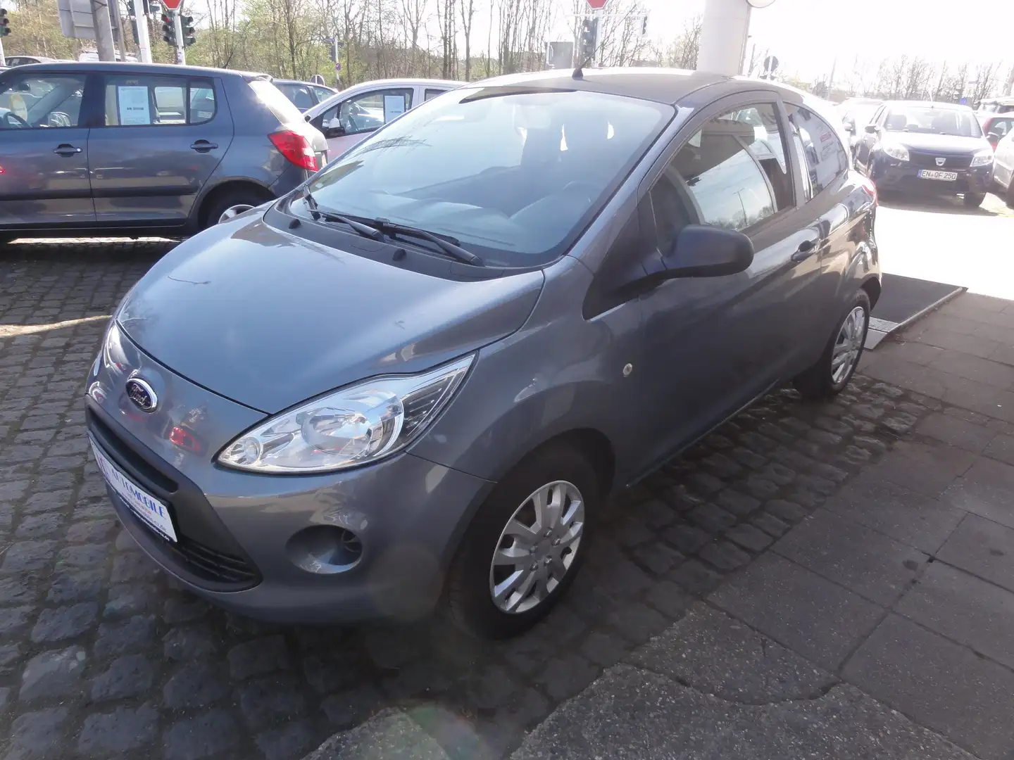Ford Ka/Ka+ Trend Grau - 2