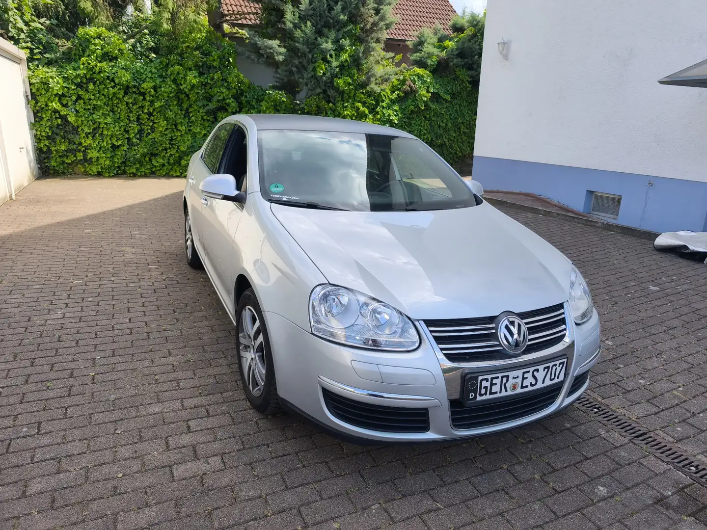Volkswagen Jetta 1.6 FSI Comfortline - 2